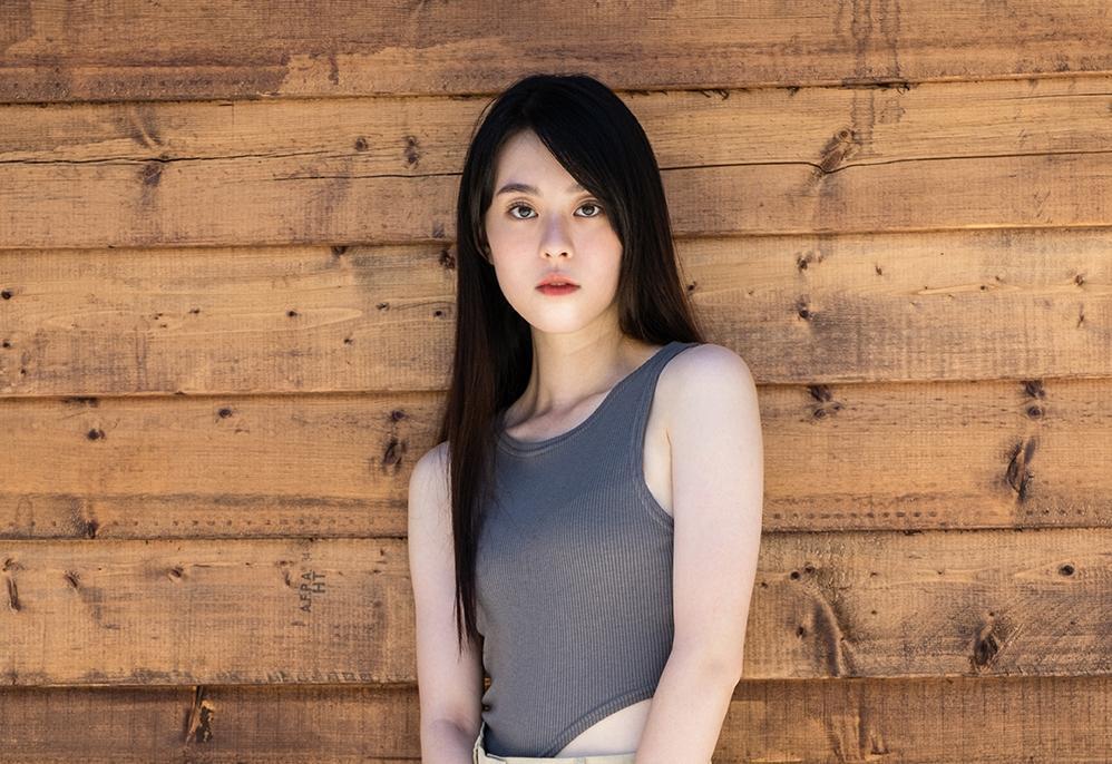 邱偲琹日前自曝確診新冠病毒,隔離在家重拾下廚樂趣。(周子娛樂)