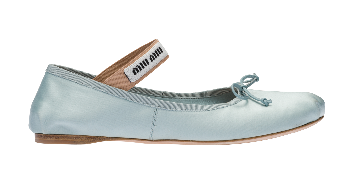 Miu Ballet 綢緞芭蕾舞鞋。NT$32,500(Miu Miu提供)
