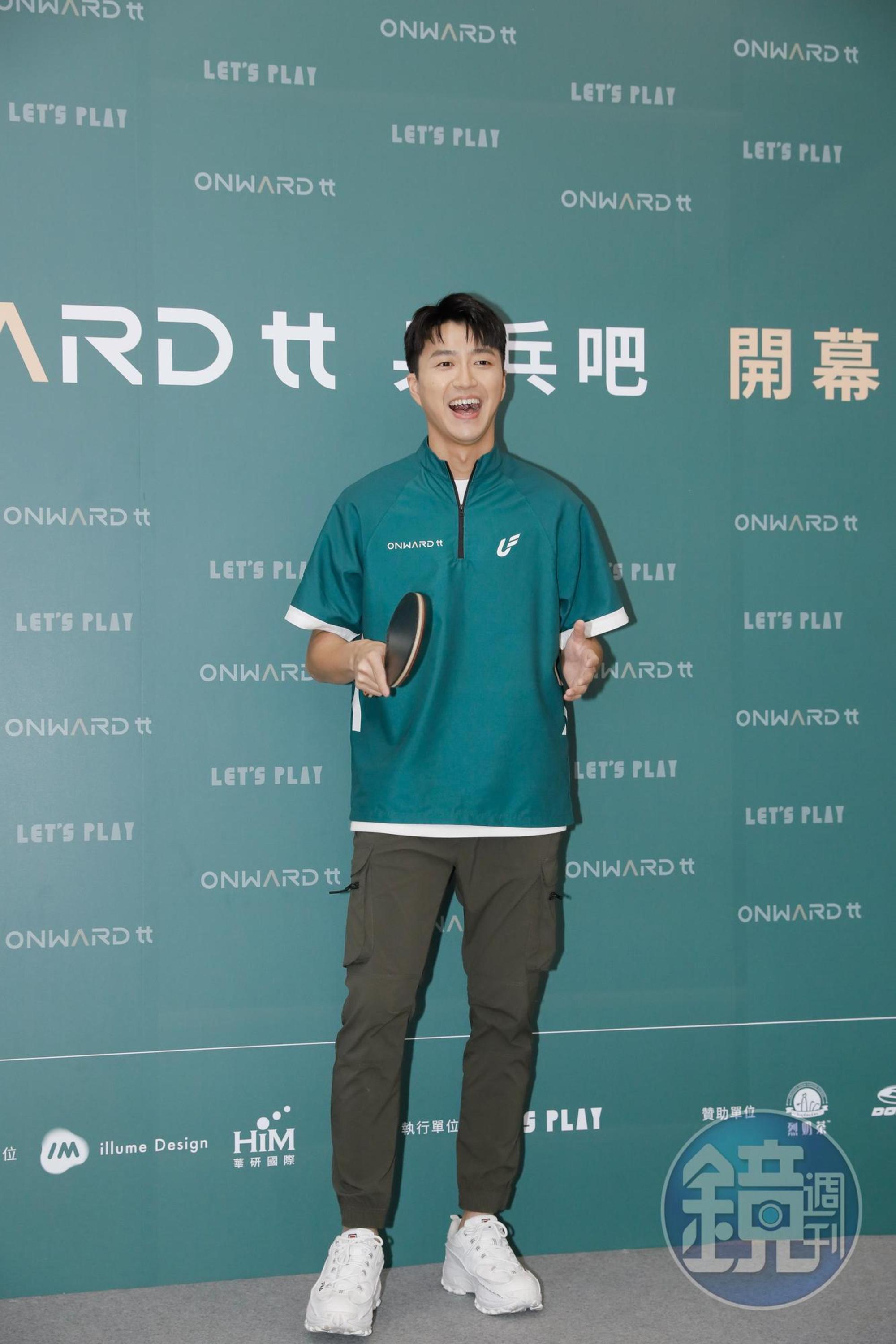 離婚後，江宏傑除了照顧家庭，也將重心轉至事業，開了一間ONWARDtt乒乓吧。（本刊資料照）