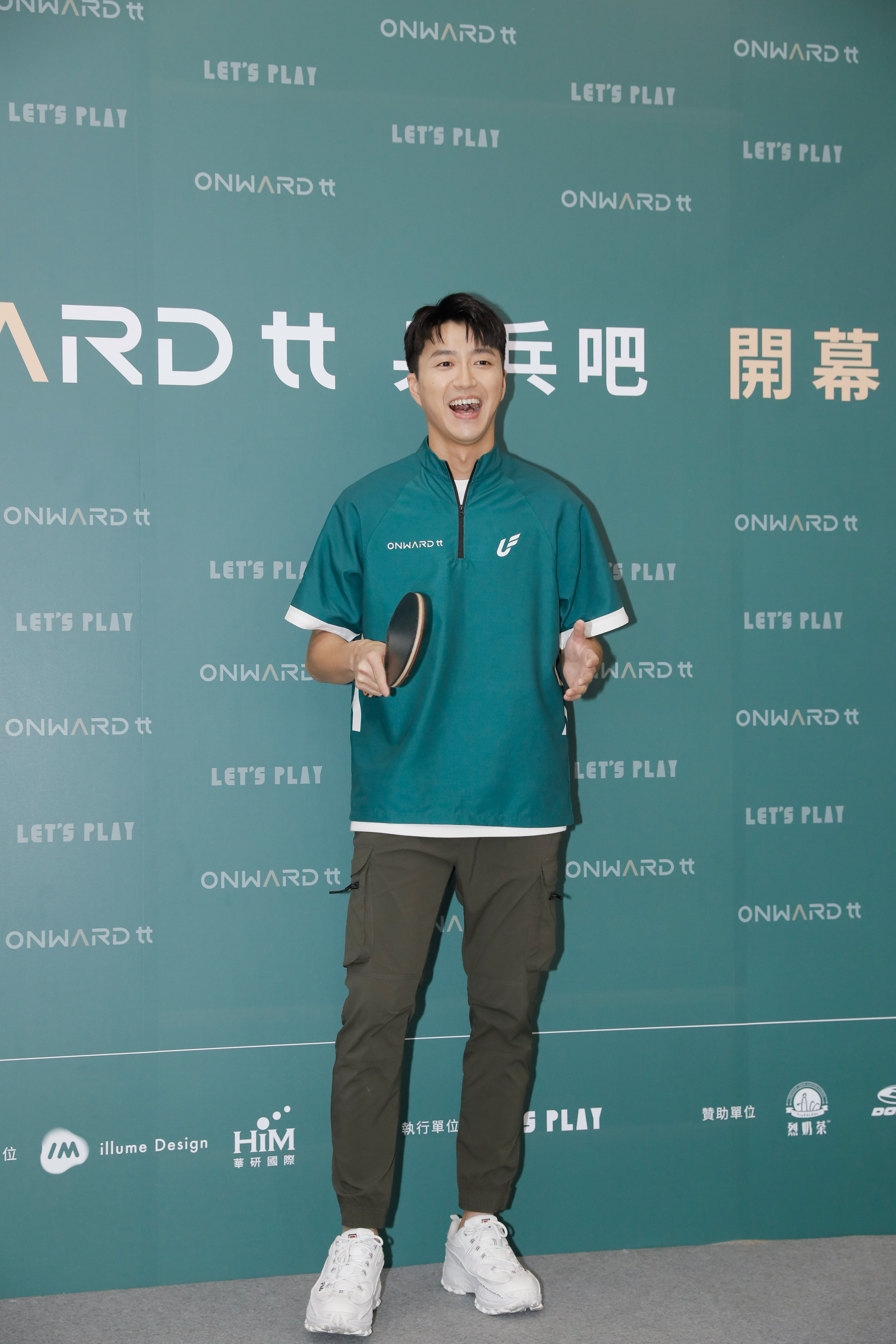 離婚後,江宏傑除了照顧家庭,也將重心轉至事業,開了一間ONWARDtt乒乓吧。(本刊資料照)