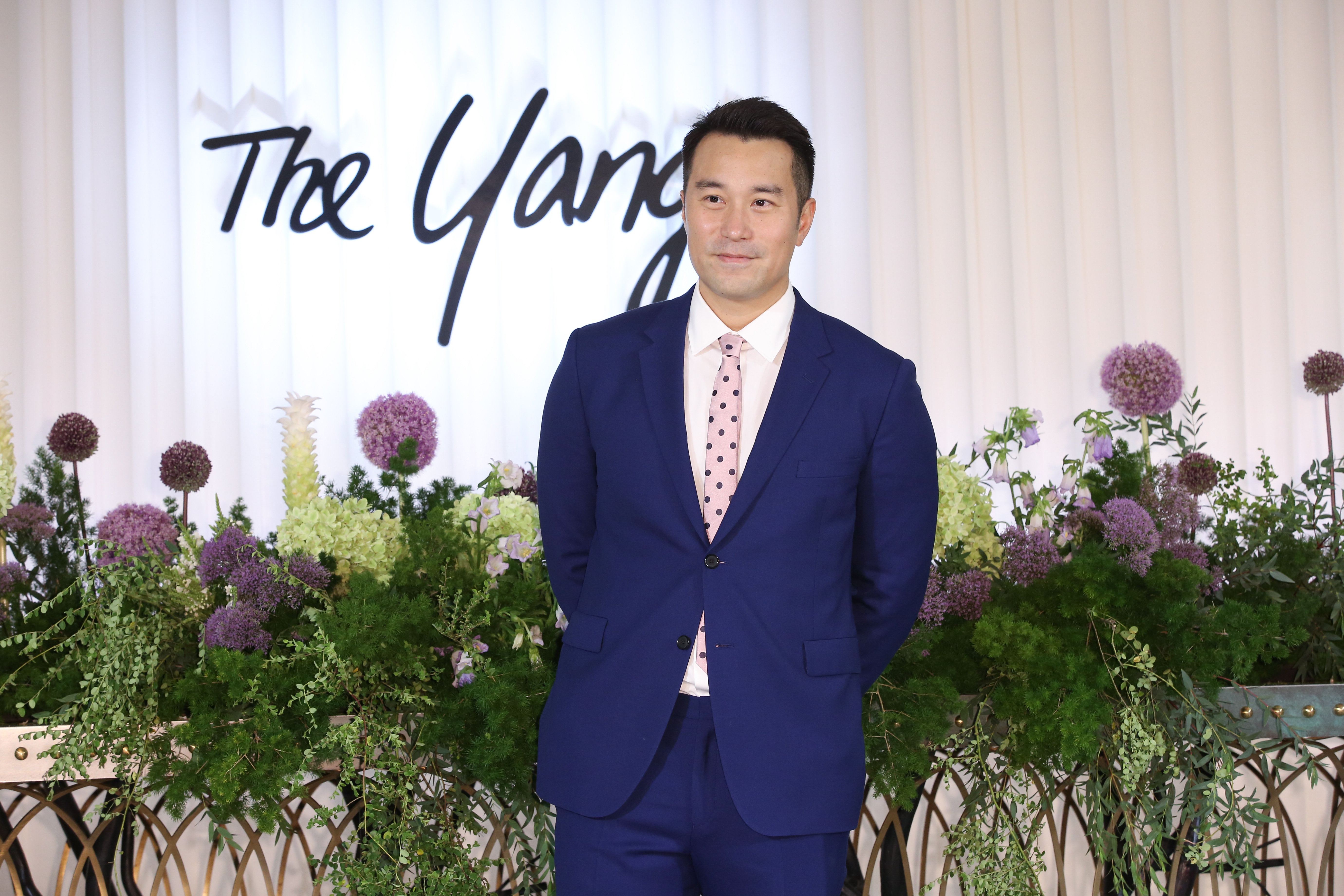 張孝全不僅沒有要幫好哥兒們楊祐寧擋酒，還打算灌他酒慶祝他大婚。