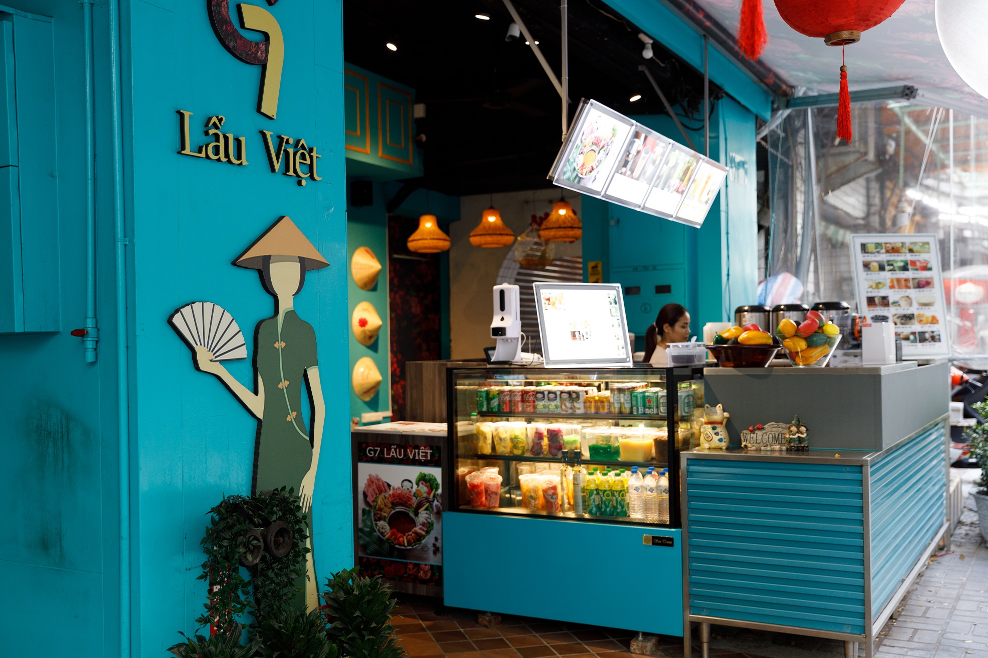 G7越南火鍋店頭販售多款越南特色冷飲。
