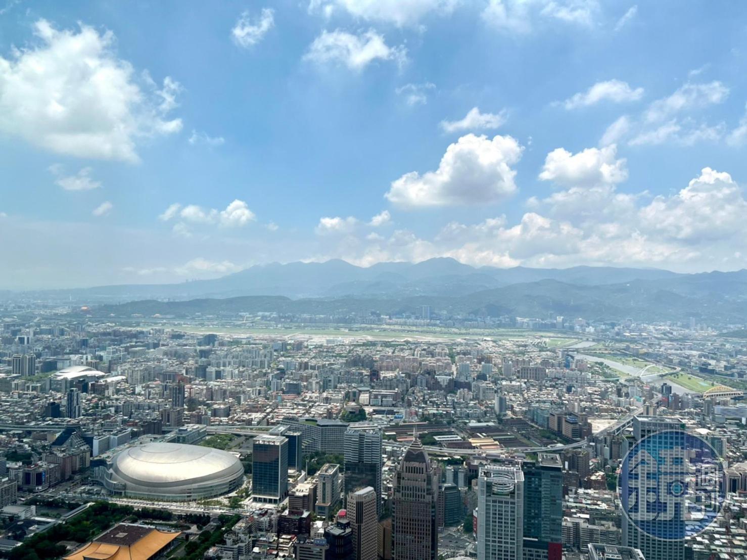 「捌伍添第」的高空景觀可欣賞都會感十足的信義區。