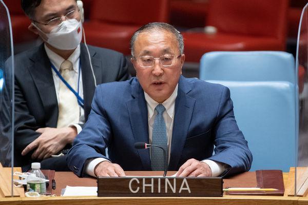 中國常駐聯合國代表大使張軍針對裴洛西訪台再發聲。（翻攝中國常駐聯合國代表團官網）