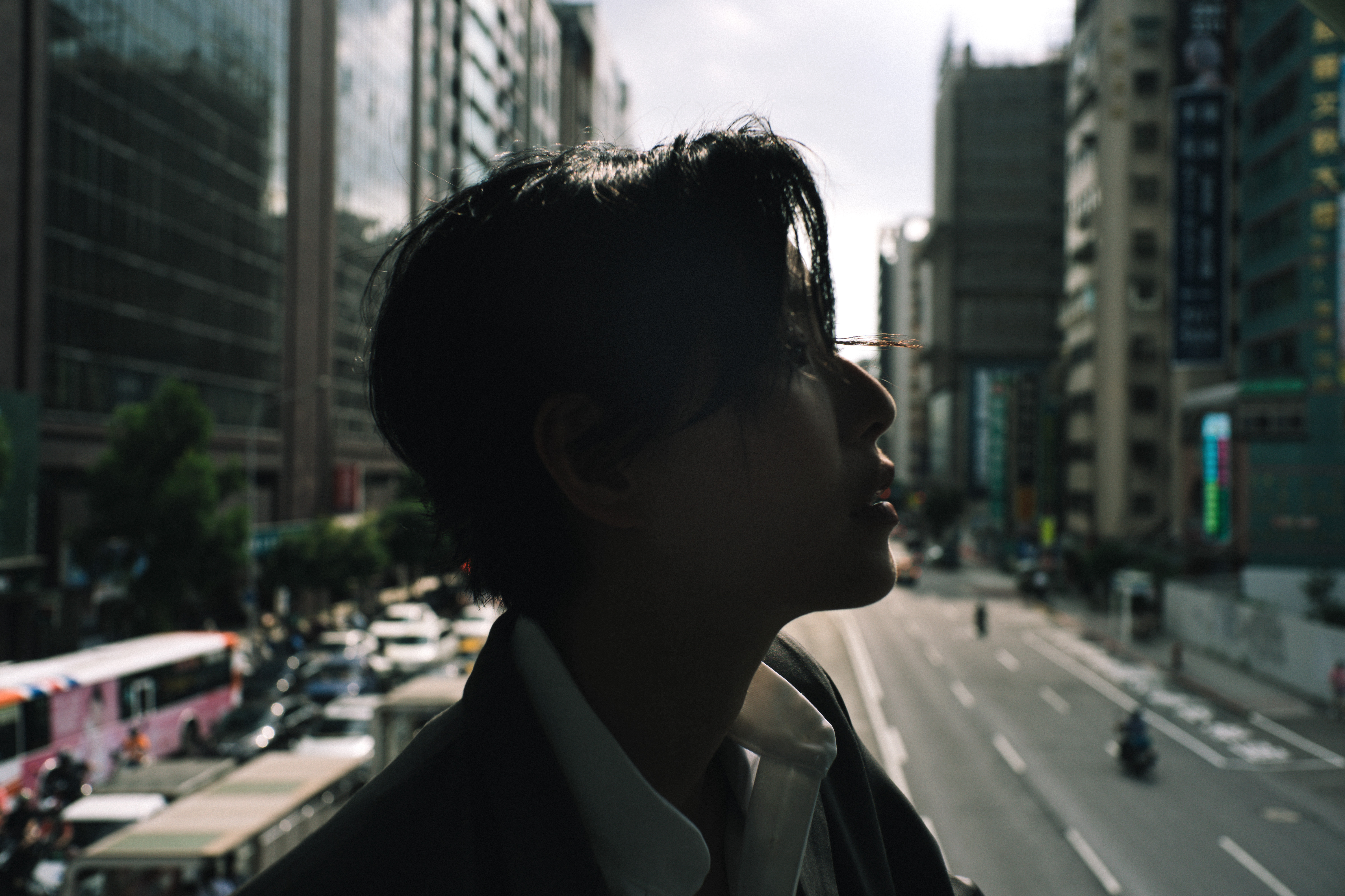 專輯中第一首主打〈最好的時光〉是由安溥好友張鈞甯推一把,最後安溥完成了這首歌。(聯成娛樂)