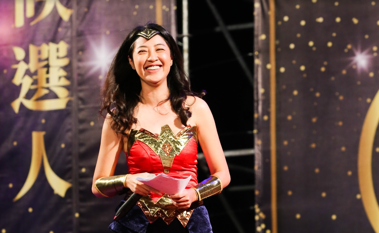 許淑華曾扮裝「神力女超人」引發話題，她將代表國民黨參加年底南投縣長選戰，近日卻被控論文疑似抄襲。（本刊資料照）