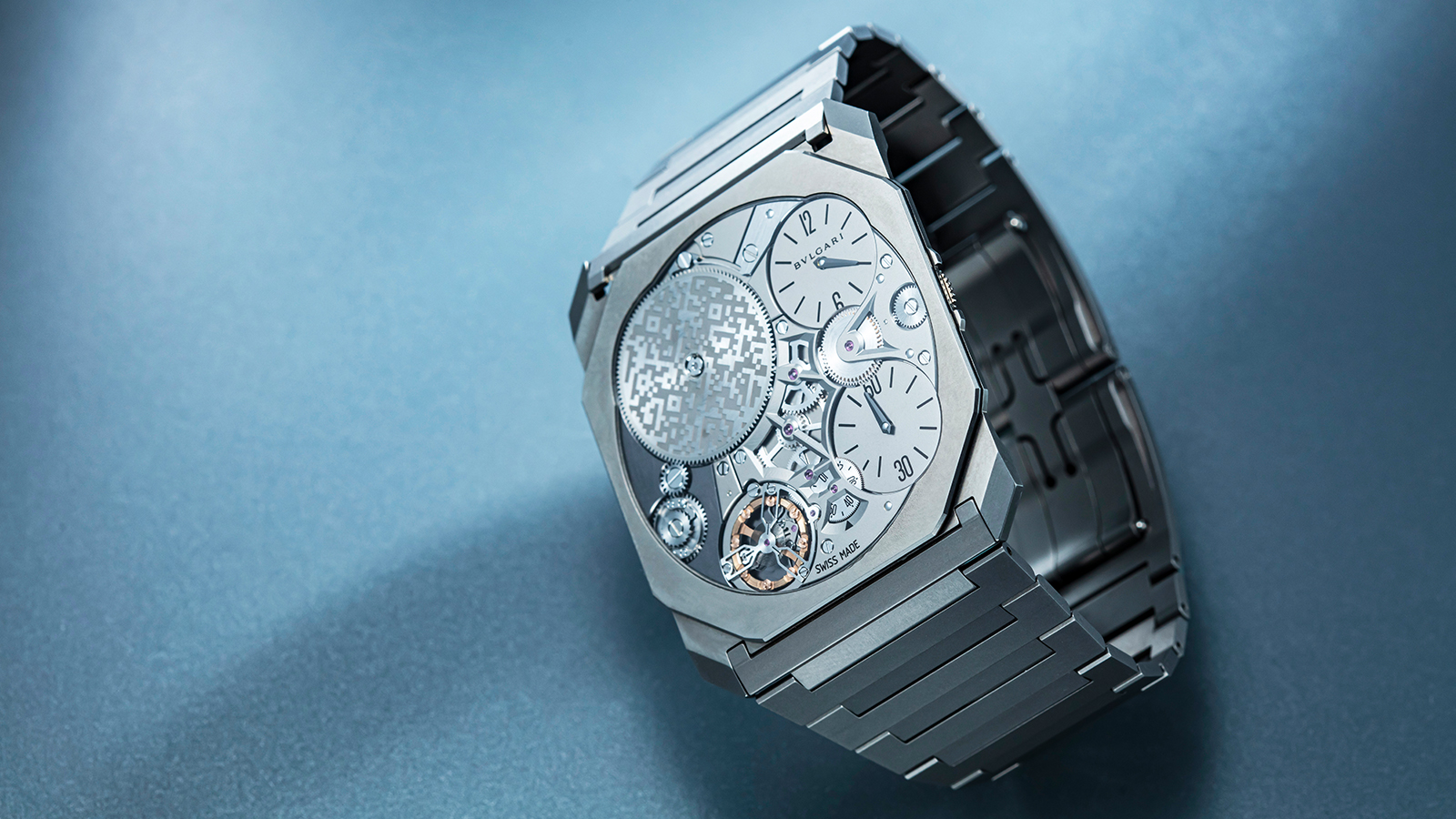 BVLGARI今年推出第八度打破錶界超薄紀錄的Octo Finissimo Ultra錶款，整體厚度比一枚十元硬幣還要薄，全球限量十只。（攝影：游銘元）