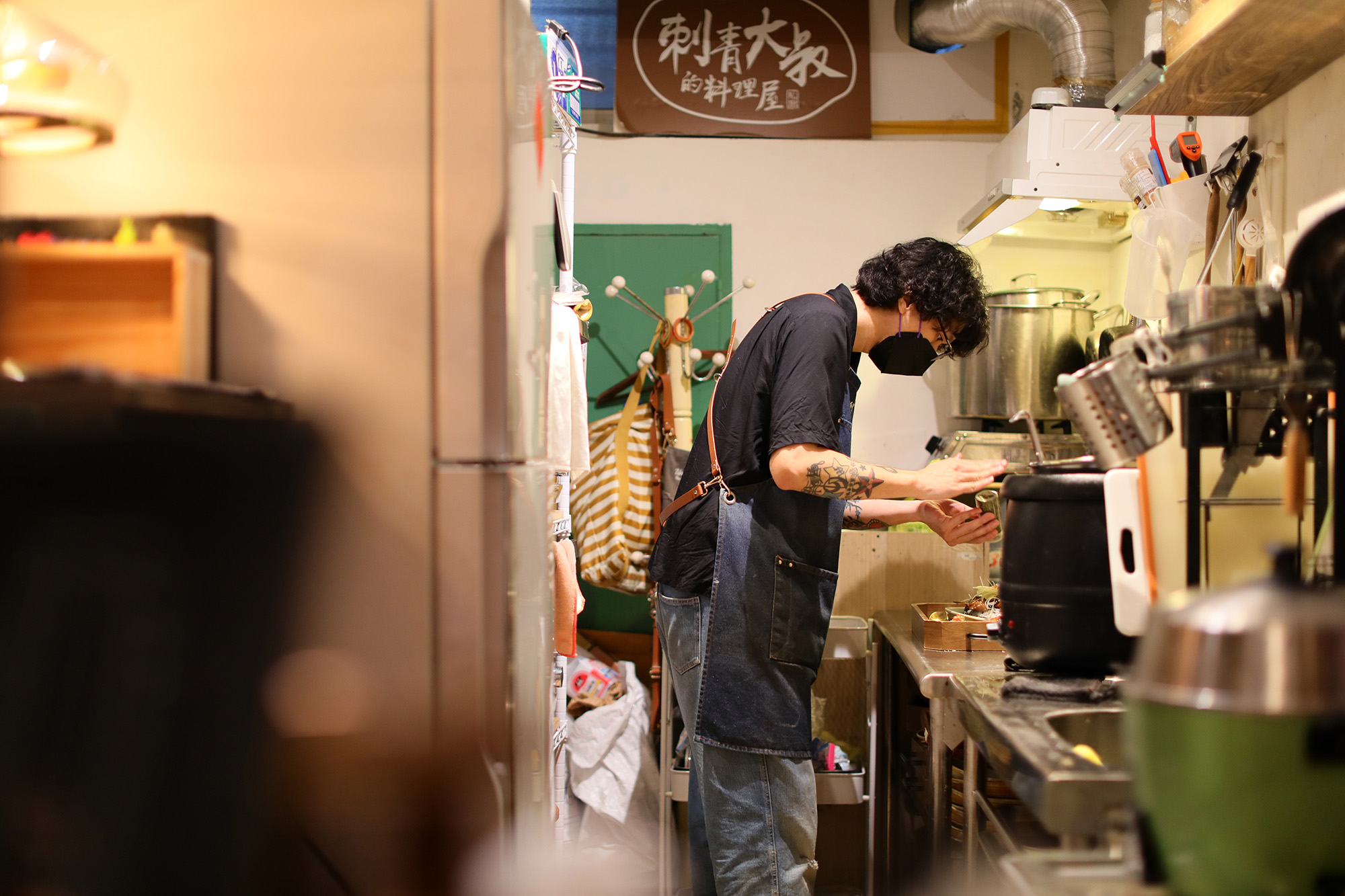 小Y之前經營私廚，現在則希望透過真材實料的餐點，療癒大家的身心靈。
