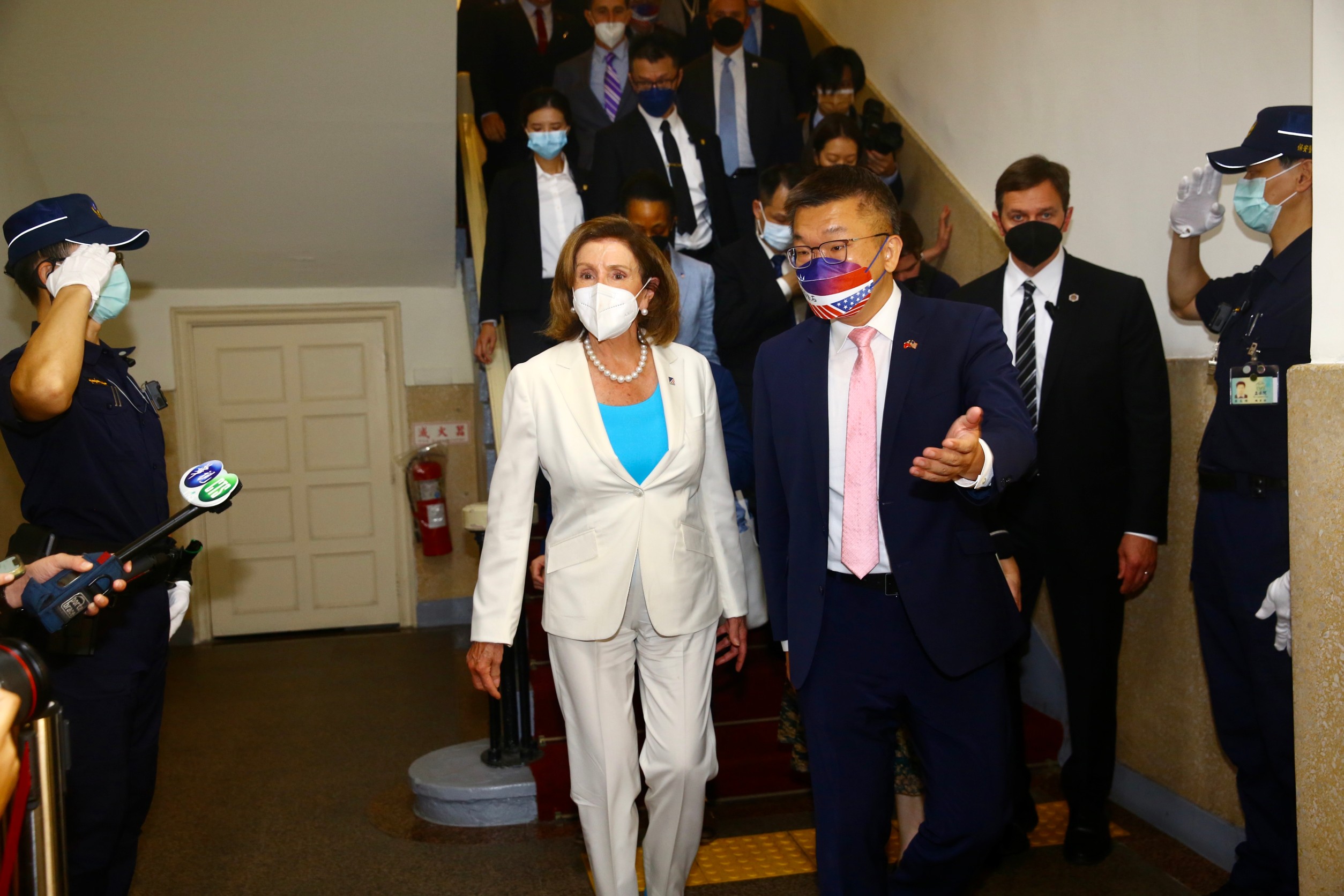 裴洛西3日前往拜會立法院，她的訪台行程引起中國不滿並祭出反制。