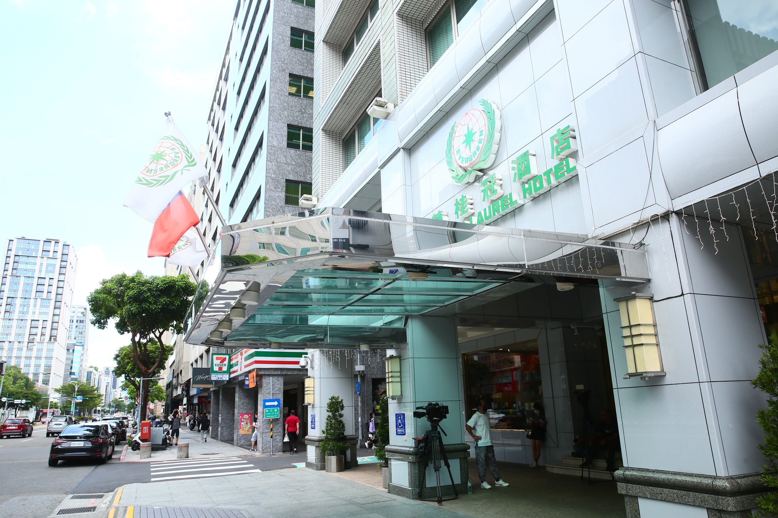 哥哥派今日確定不出席長榮國際股東會。