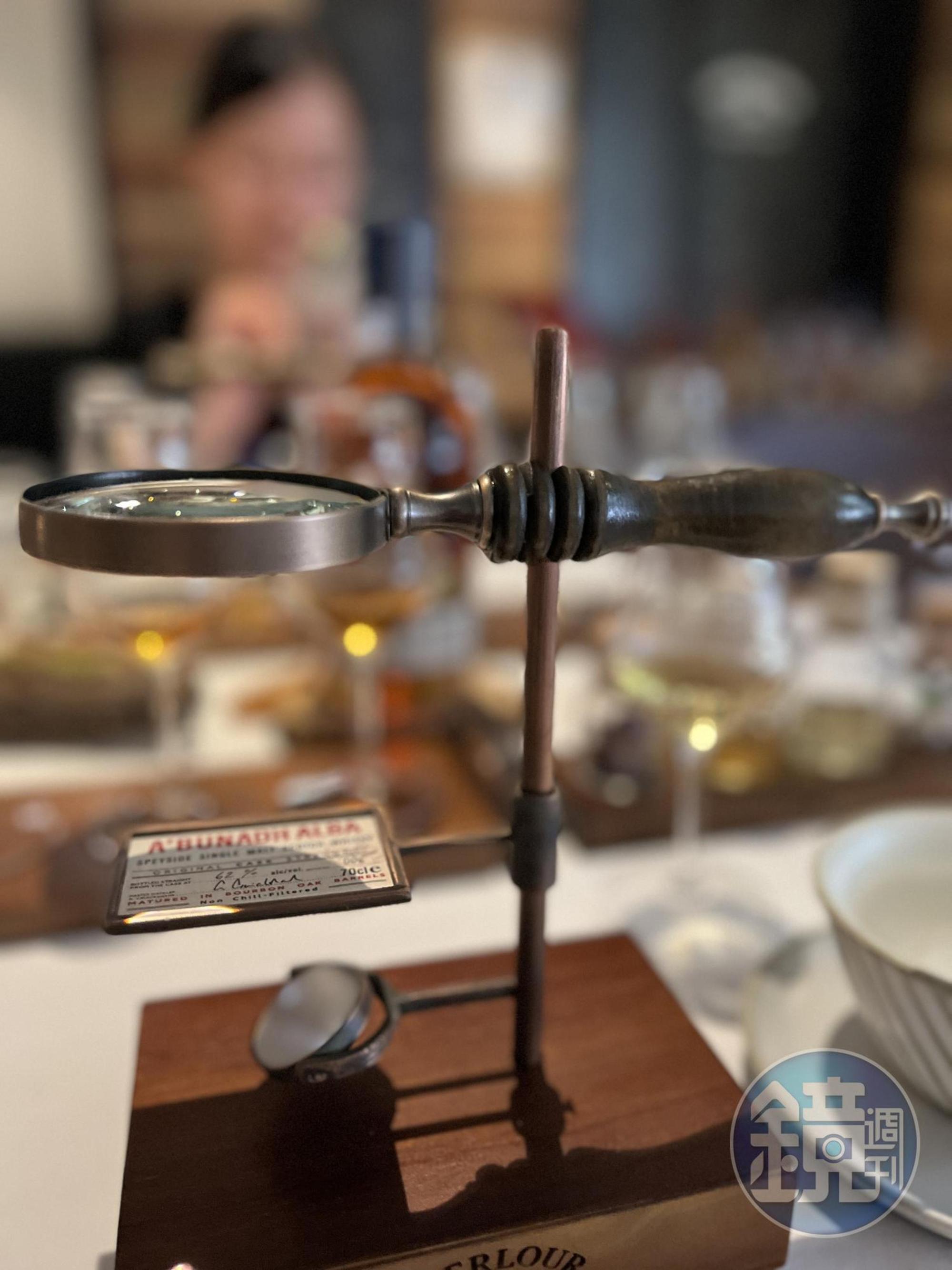 精心打造的讀酒儀，吸睛度是相機先讀。
