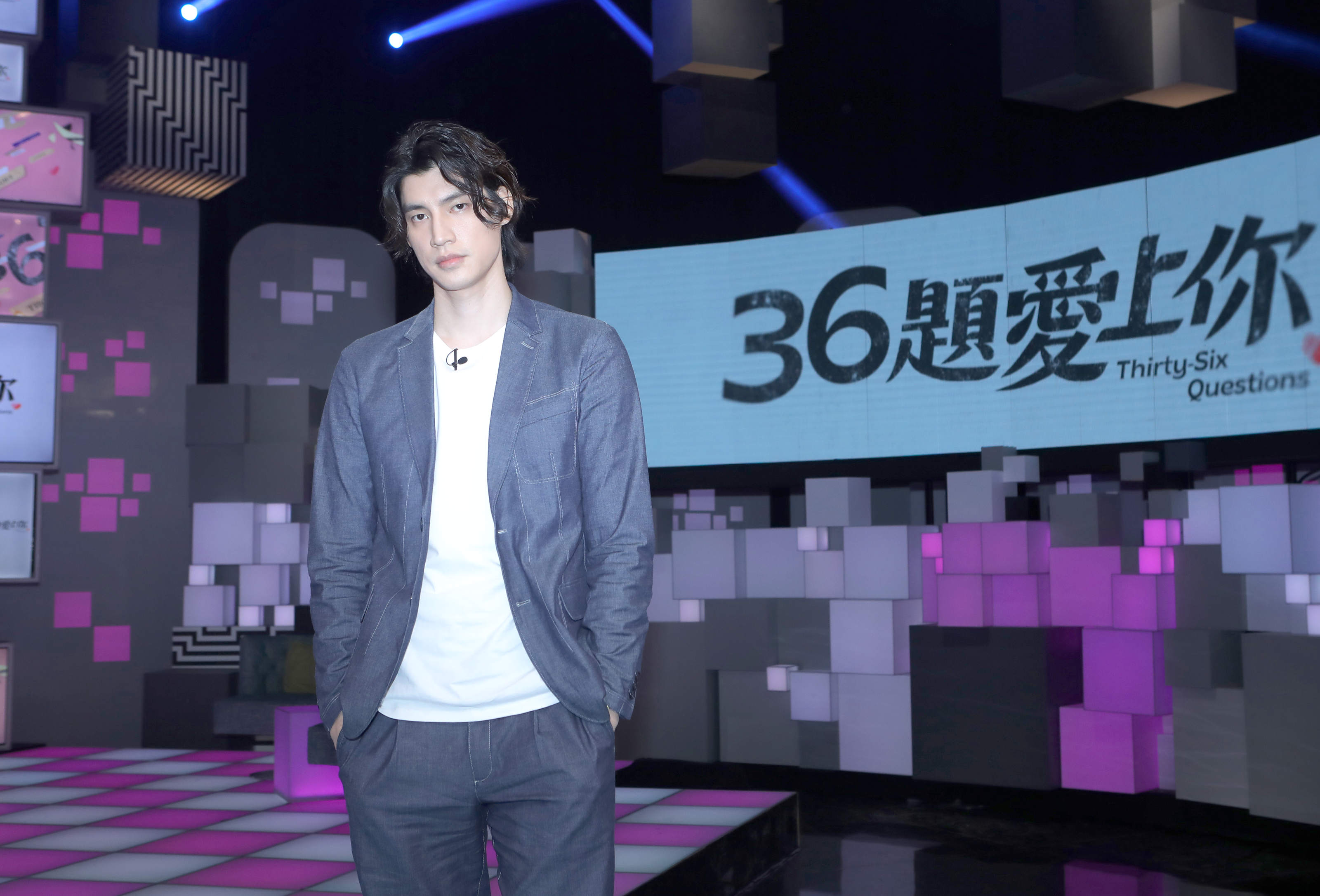 羅宏正上公視《36題愛上你》宣傳新戲《滴水的推理書屋》。（公視提供）