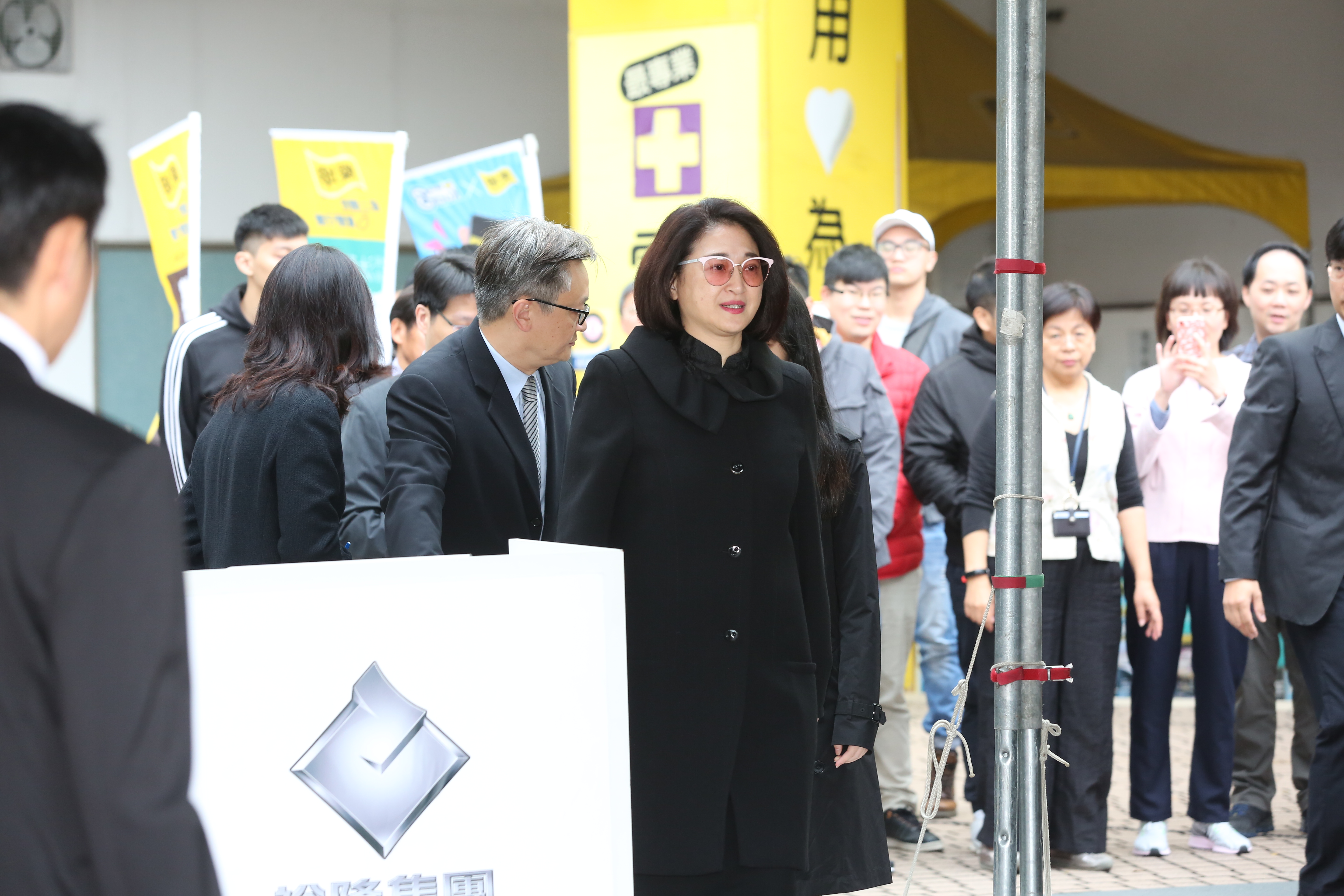 在政府從清零轉向放手走向與病毒共存之後，嚴陳莉蓮就趕緊要求提出評估報告，了解防疫險踩雷可能的損失。（本刊資料照）