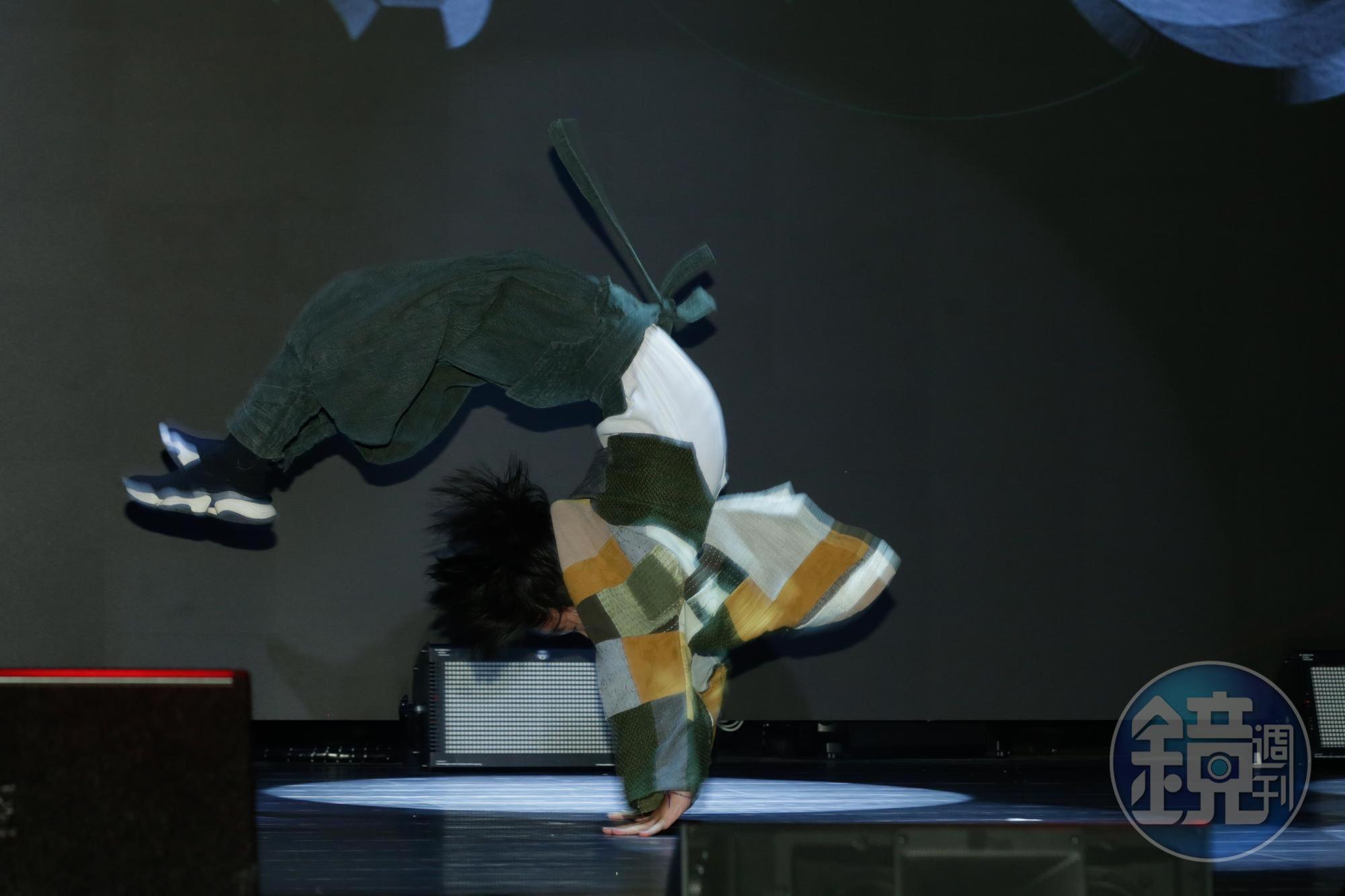 釋小願表演武術身手,證明他真的是新片《小子》的武打擔當。