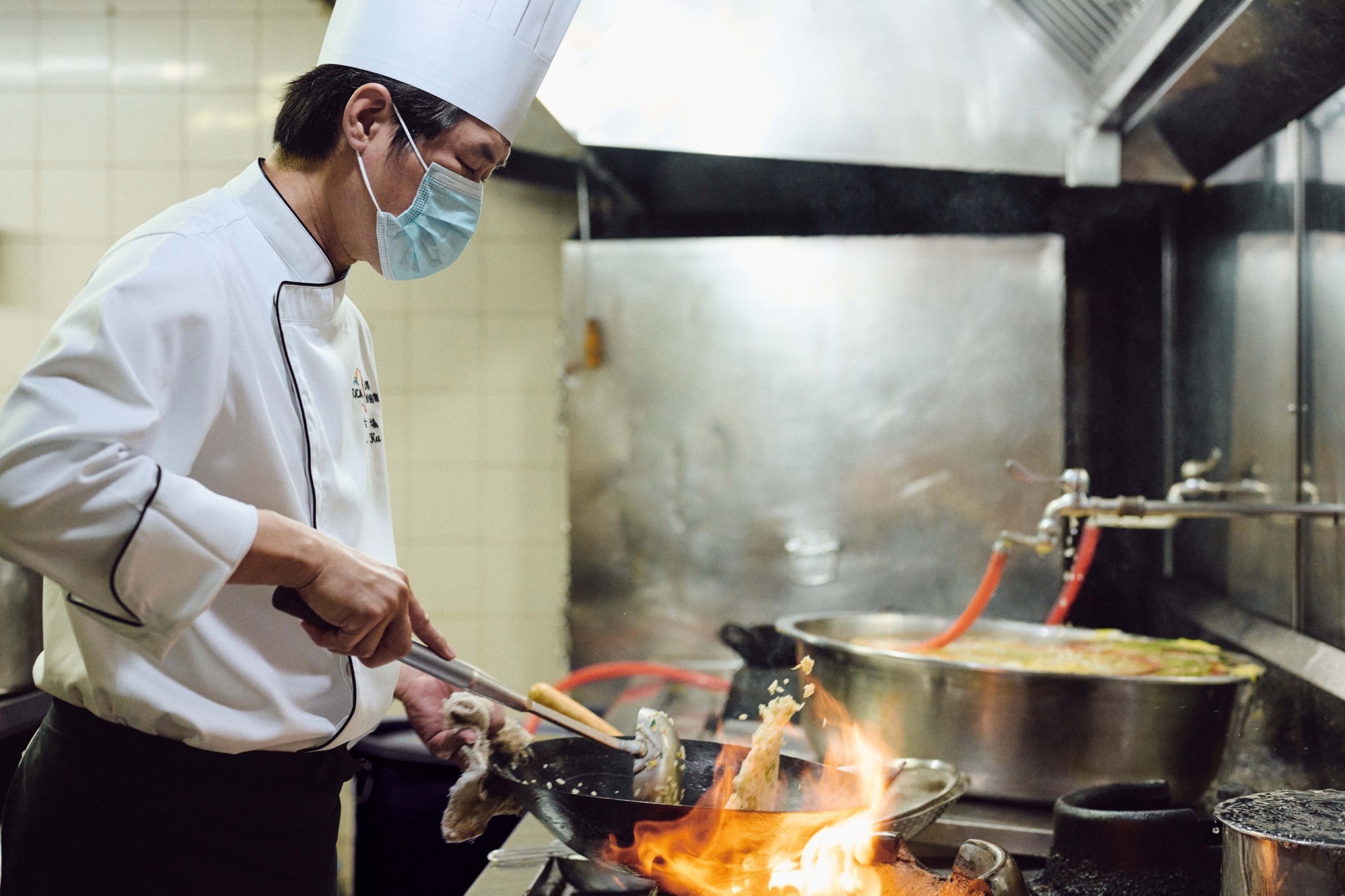 行政主廚古傳福曾任台中福華飯店江南春主廚，將為「柳梢青」打造新菜單。