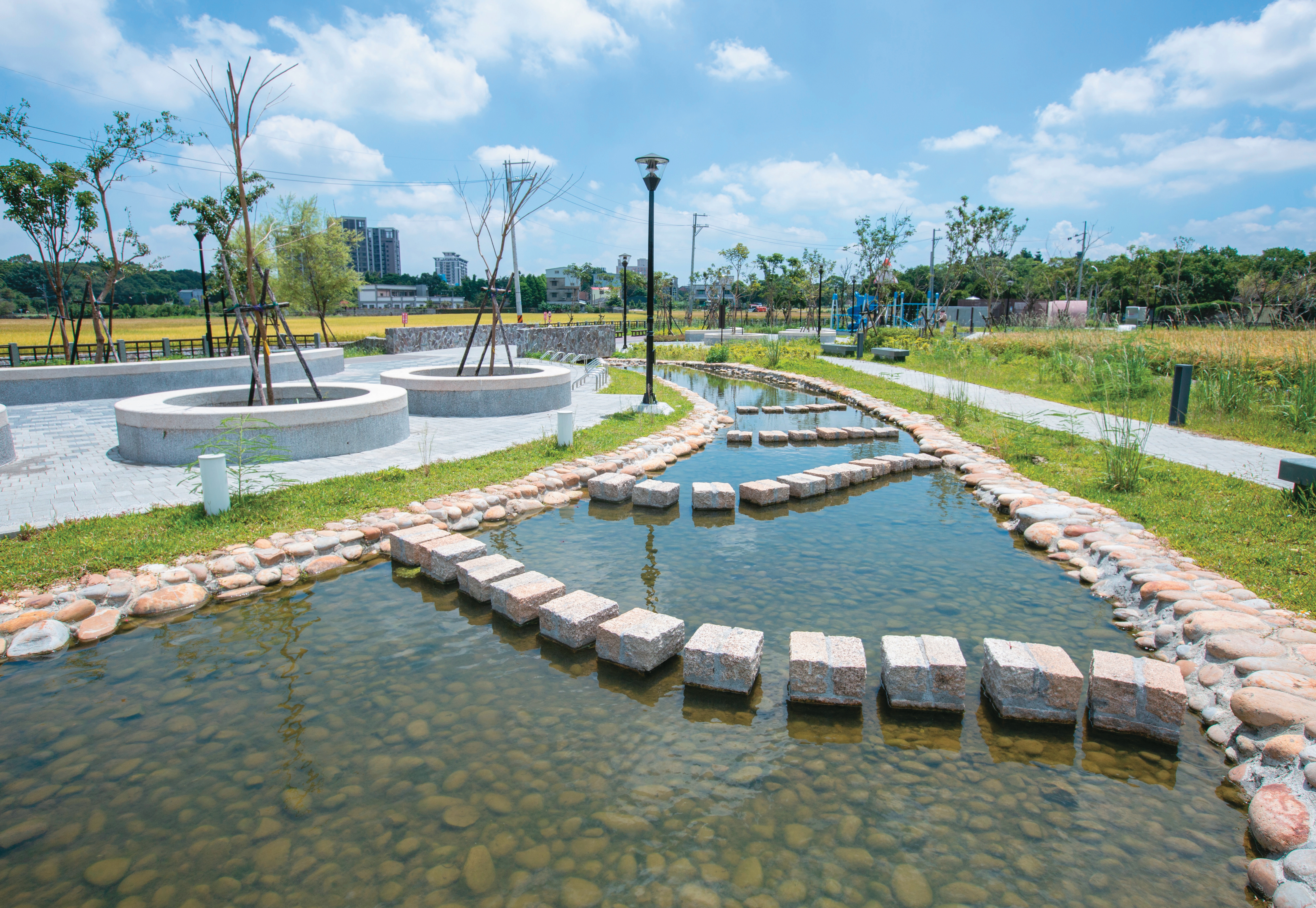 園區重視水環境再造，榮獲2021國家卓越建設獎規劃設計類優等、110年桃園市公共工程金品獎設施類優等、第3屆全國水環境大賞有氧淨化獎等殊榮。