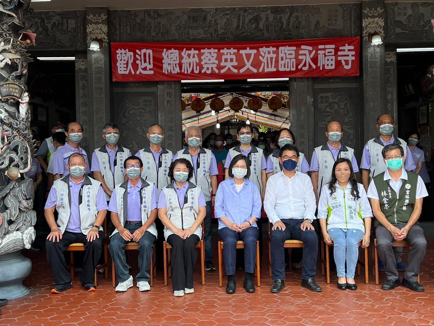 蔡英文9日由雲林縣立委劉建國陪同，視察雲林縣多項建設。（劉建國辦公室提供）