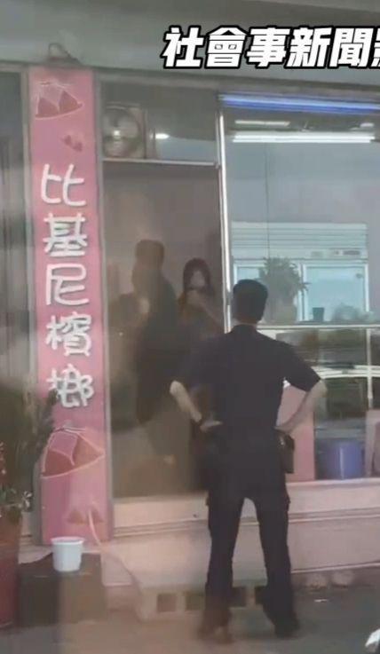 台中市警三分局偵訊影片中的檳榔西施彭女、拍攝員工許男、現場負責人林男。(翻攝自社會事新聞影音)