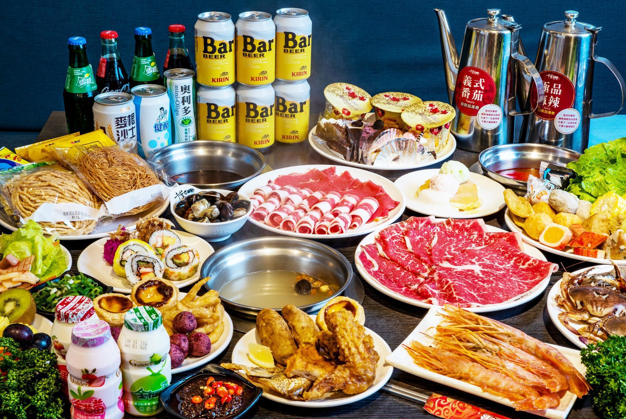 千葉火鍋中壢店今開幕，試賣期9折優惠，百樣食材吃到飽只要499元。（千葉餐飲提供）