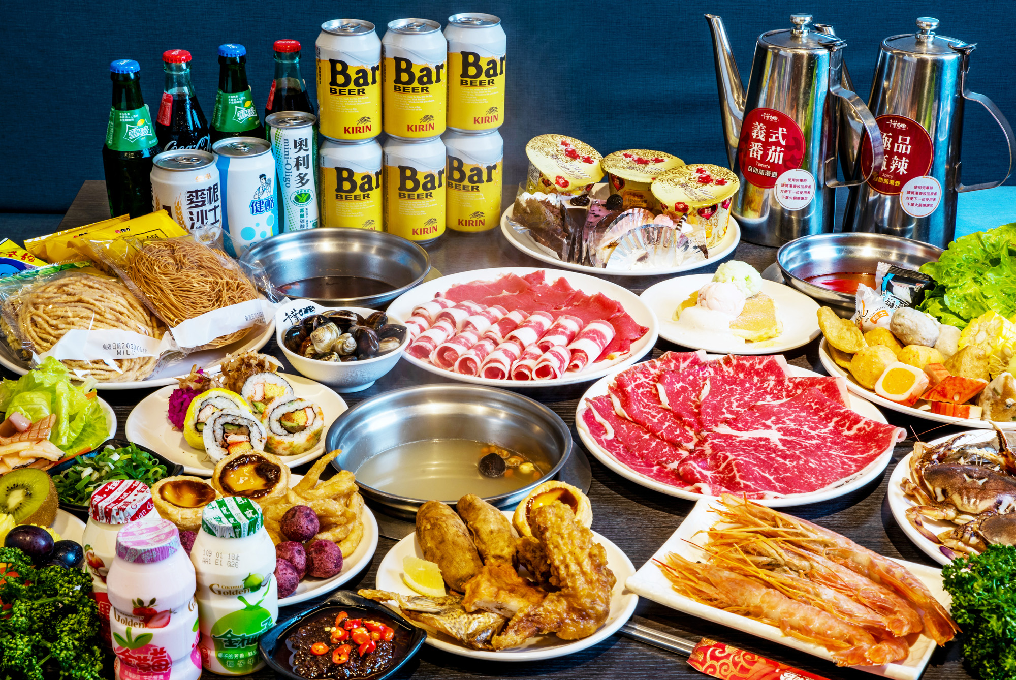 千葉火鍋中壢店今開幕，試賣期9折優惠，百樣食材吃到飽只要499元。（千葉餐飲提供）