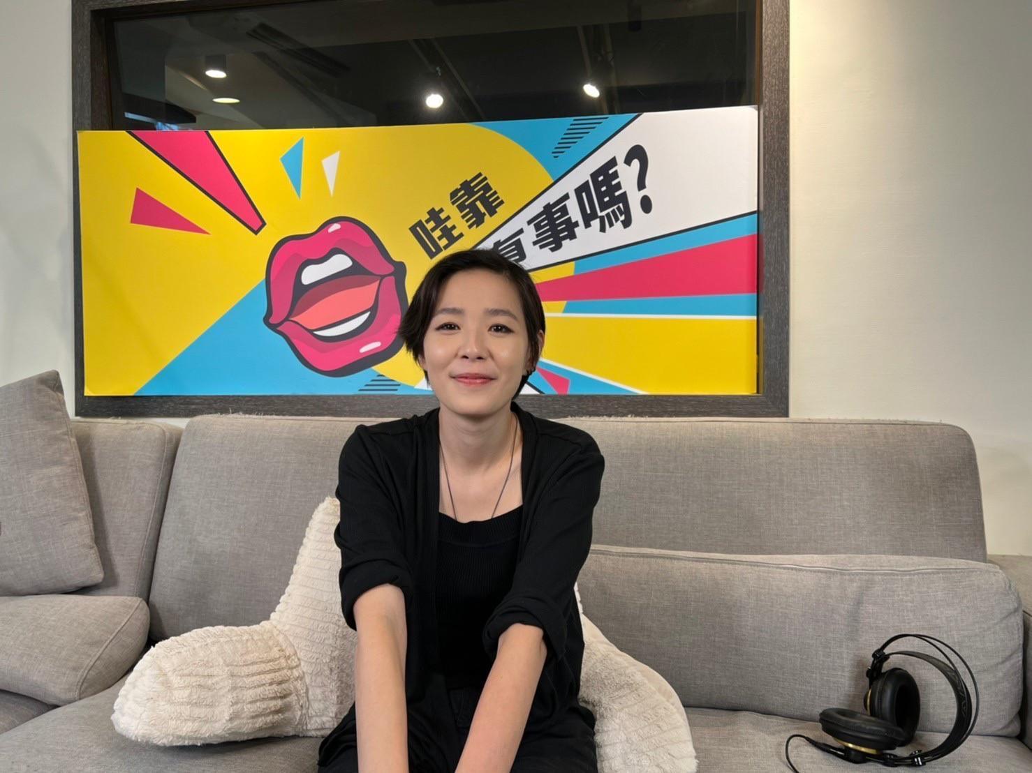 安溥上吳小帽及阿平主持的Podcast《哇靠有事嗎》,公開「安溥最令人意外的10個points」。(聯成娛樂提供)