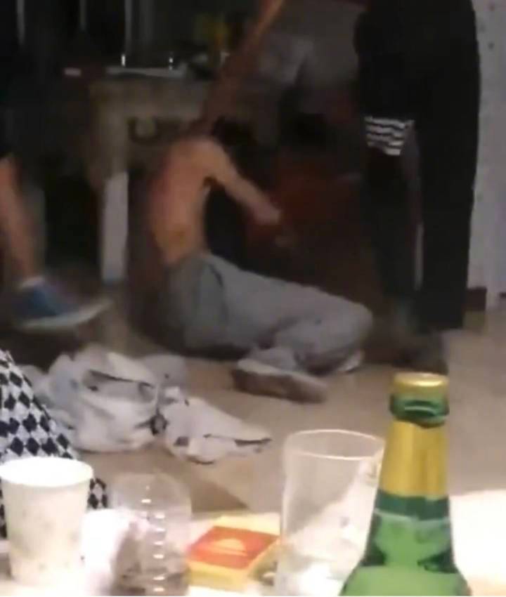 毛男被打得傷勢嚴重。（翻自微博）