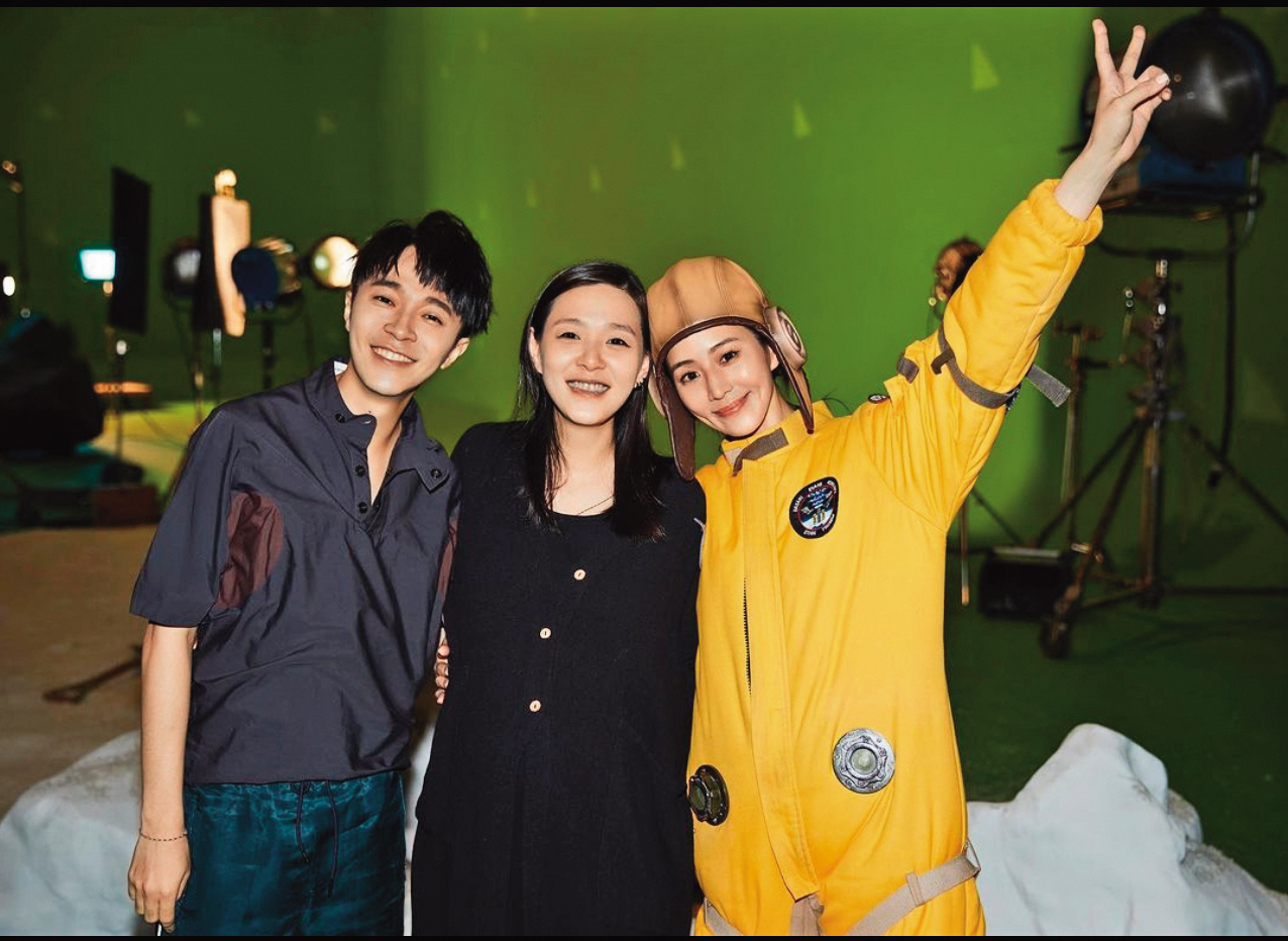 青峰(左起)、安溥與張鈞甯是好友。張鈞甯催生了新輯中的某些歌曲,而在做完專輯後,安溥也找青峰試聽。(翻攝自安溥IG)