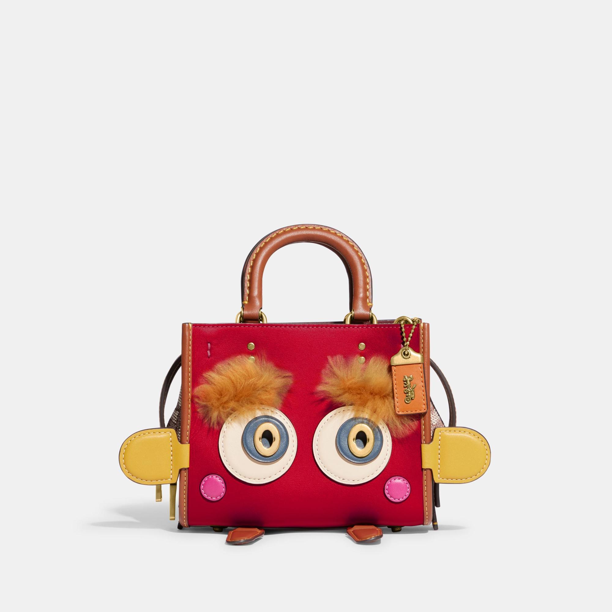 Coachies小甜甜包款(Rogue Bag 17)。NT$25,800(COACH提供)