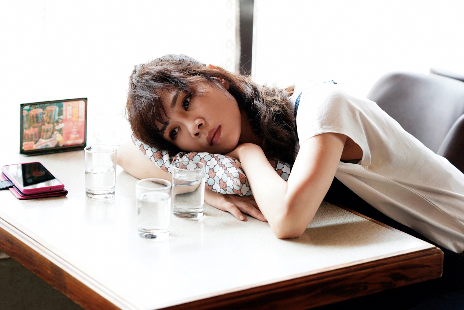 謝盈萱演活大齡女子陳嘉玲一角，入圍新加坡亞洲內容大獎最佳女主角。（CATCHPLAY+提供）