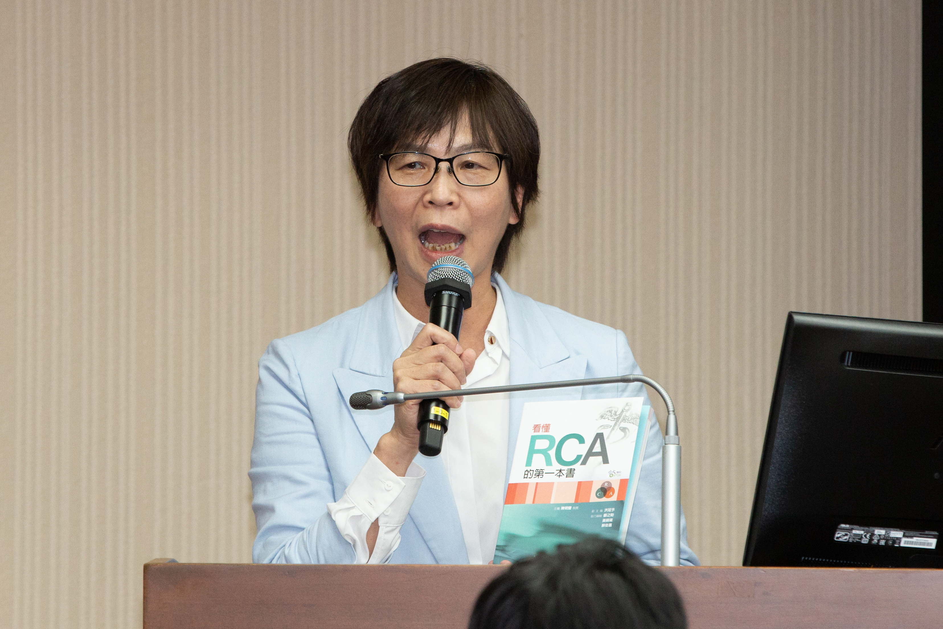 網友爆料民眾黨立委蔡壁如碩士論文涉嫌抄襲，隨便搜尋就發現是「不同文件剪剪貼貼拼湊出來的」。（本刊資料照）