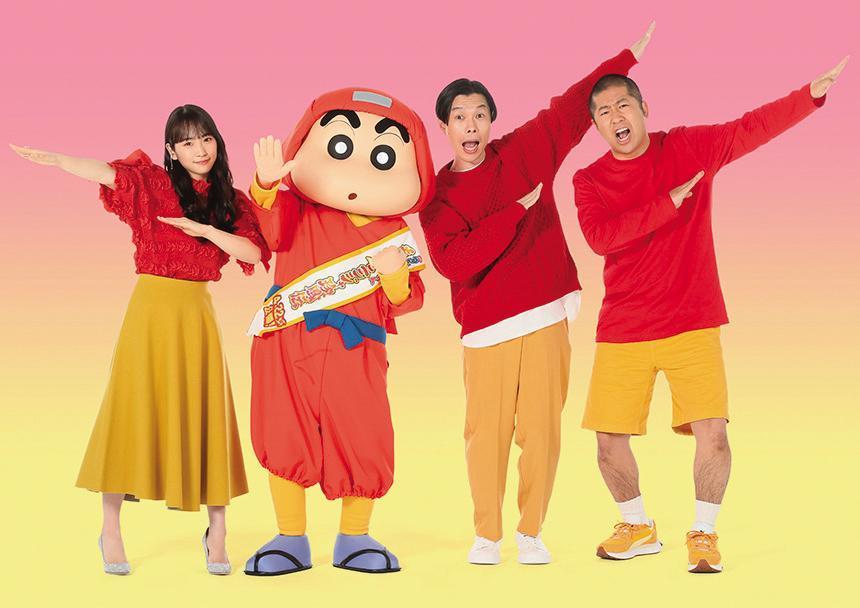 前AKB48成員川榮李奈(左起)替日語版「千代女」配音,搞笑藝人原市二人組在劇中扮演自己。(翻攝自《蠟筆小新》劇場版官網)