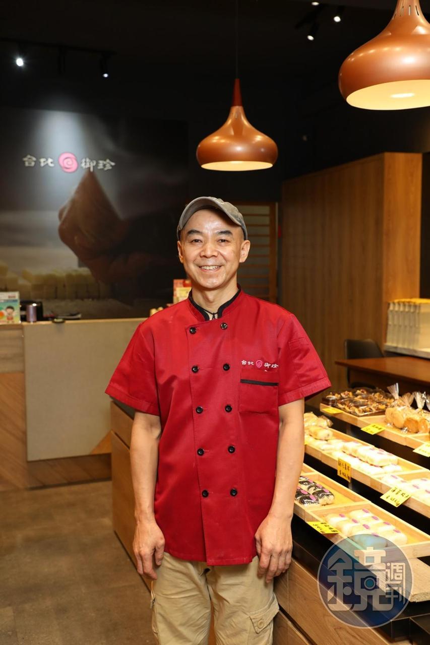 每年中秋節，楊守憲師傅堅持製作傳統老月餅，守護過節滋味。
