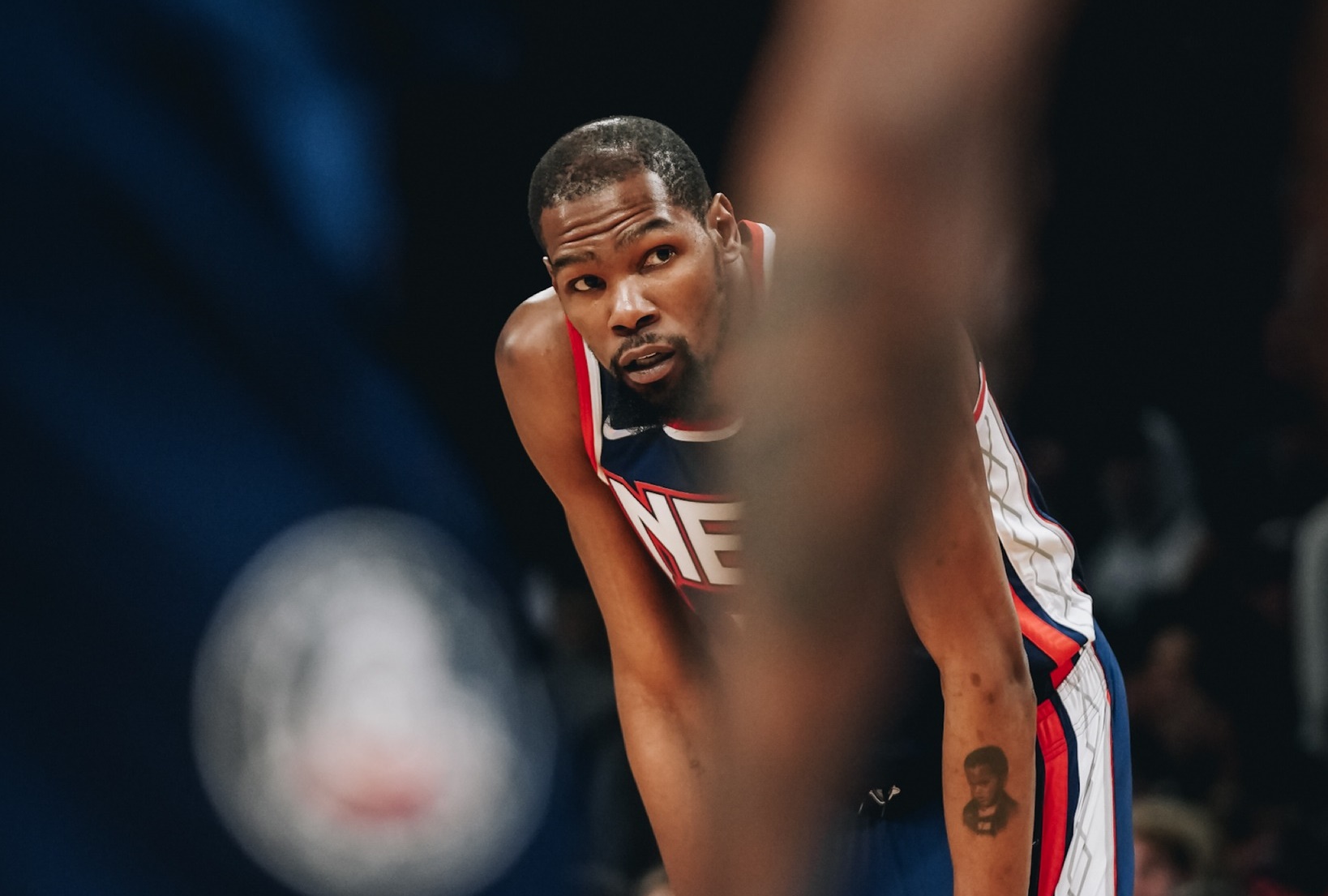 前金州勇士冠軍中鋒博嘉特建議KD若想擺脫籃網，只需一則簡單的推文即可。（翻攝自Brooklyn Nets臉書）