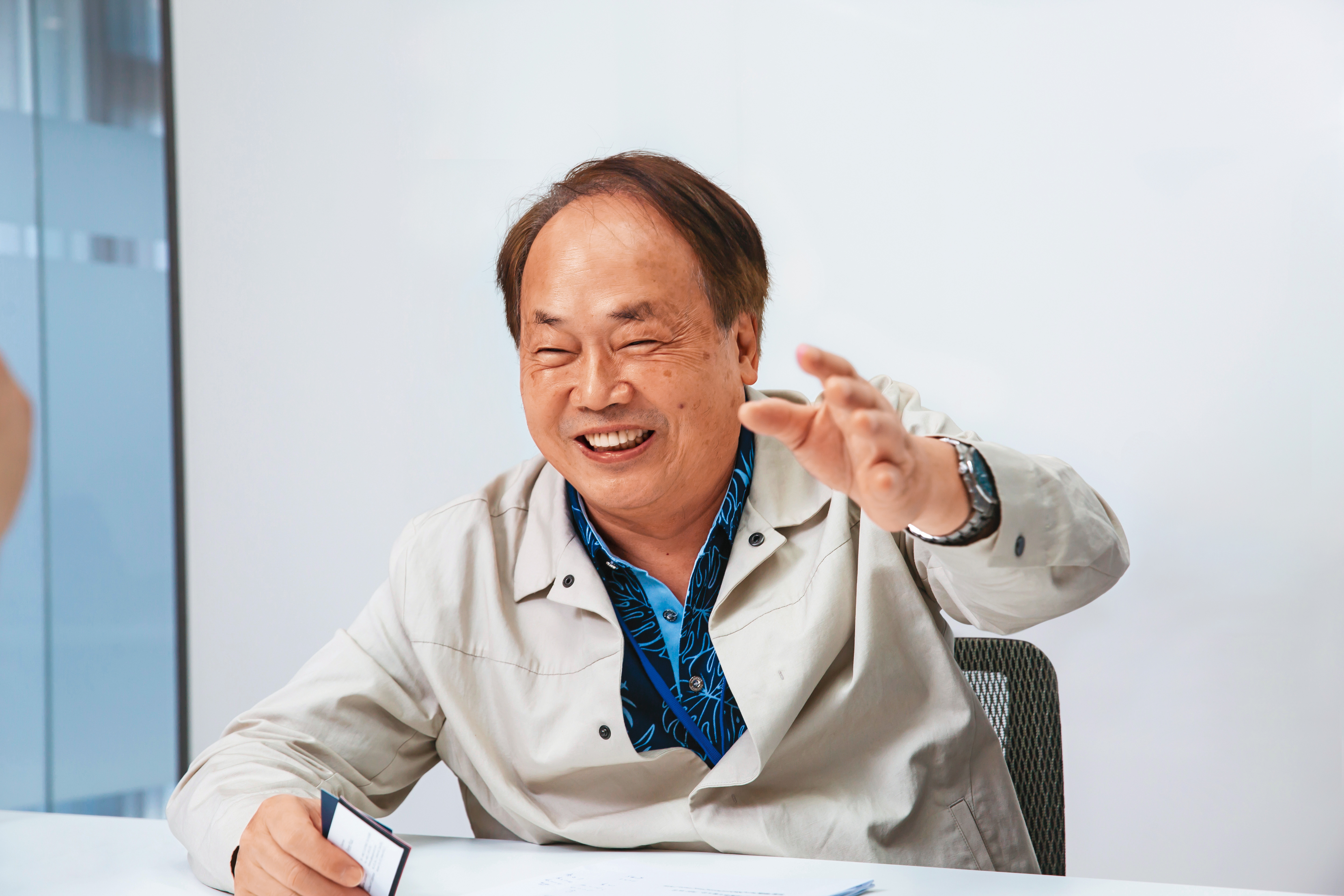 去年接任晶碩董事長的郭明棟，短短1年內，打造晶澈與美彤2家新公司，大舉揮軍美妝、保養品市場，全力打造國際品牌。