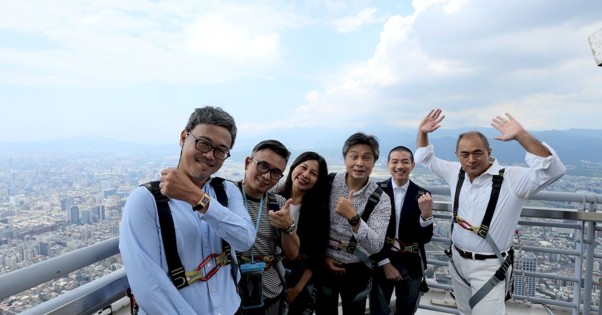 台北101《 World Masterpiece大師之作》邁入第10年，邀請藏家配戴最具收藏意義的鐘錶作品，登頂亞洲最高「Skyline 天際線 460」360度戶外觀景平台，感受絕無僅有世界最高Photo call美景。