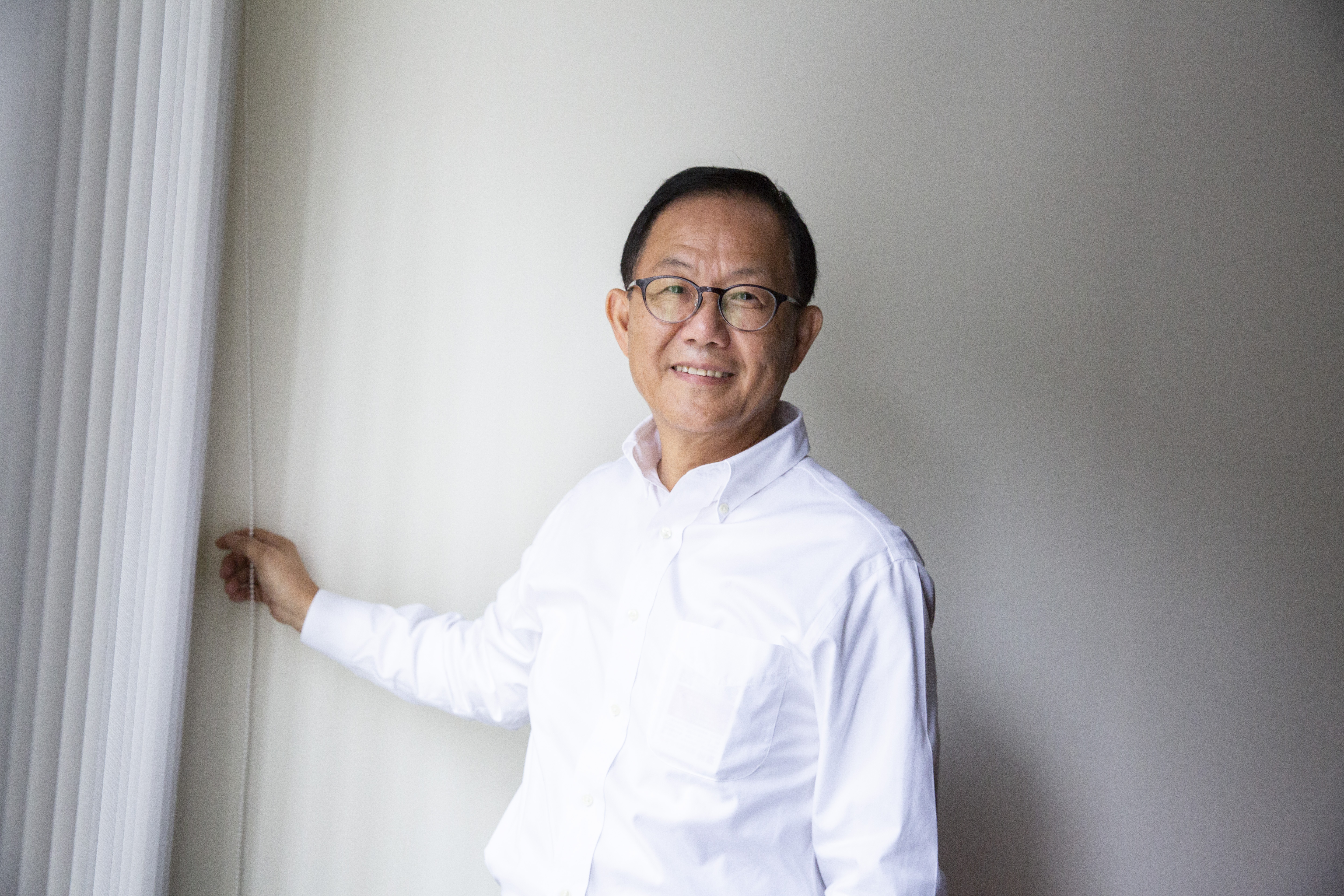 丁守中去年發現肺部有毛玻璃點，所幸在改變生活型態後已經完全消失。（本刊資料照）