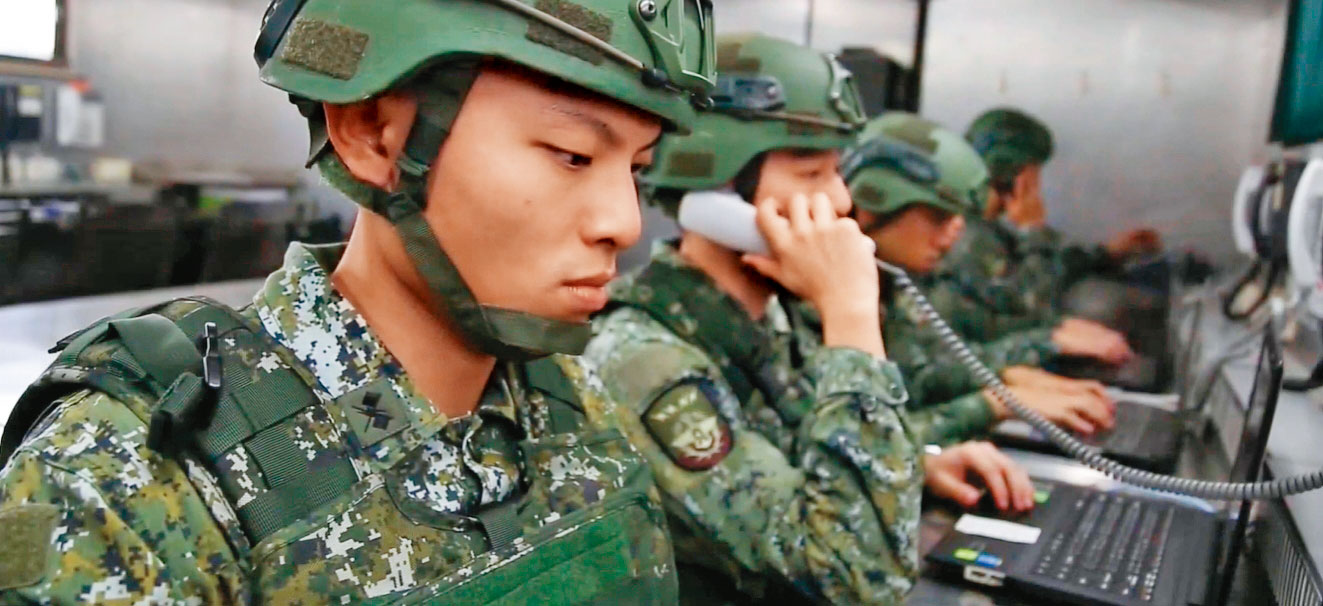 國防部資通電軍成立5年，兵力達6,000人，攻守合一，專職電子、資訊、網路作戰及軍線維護管理。（翻攝翻攝國軍YouTube）