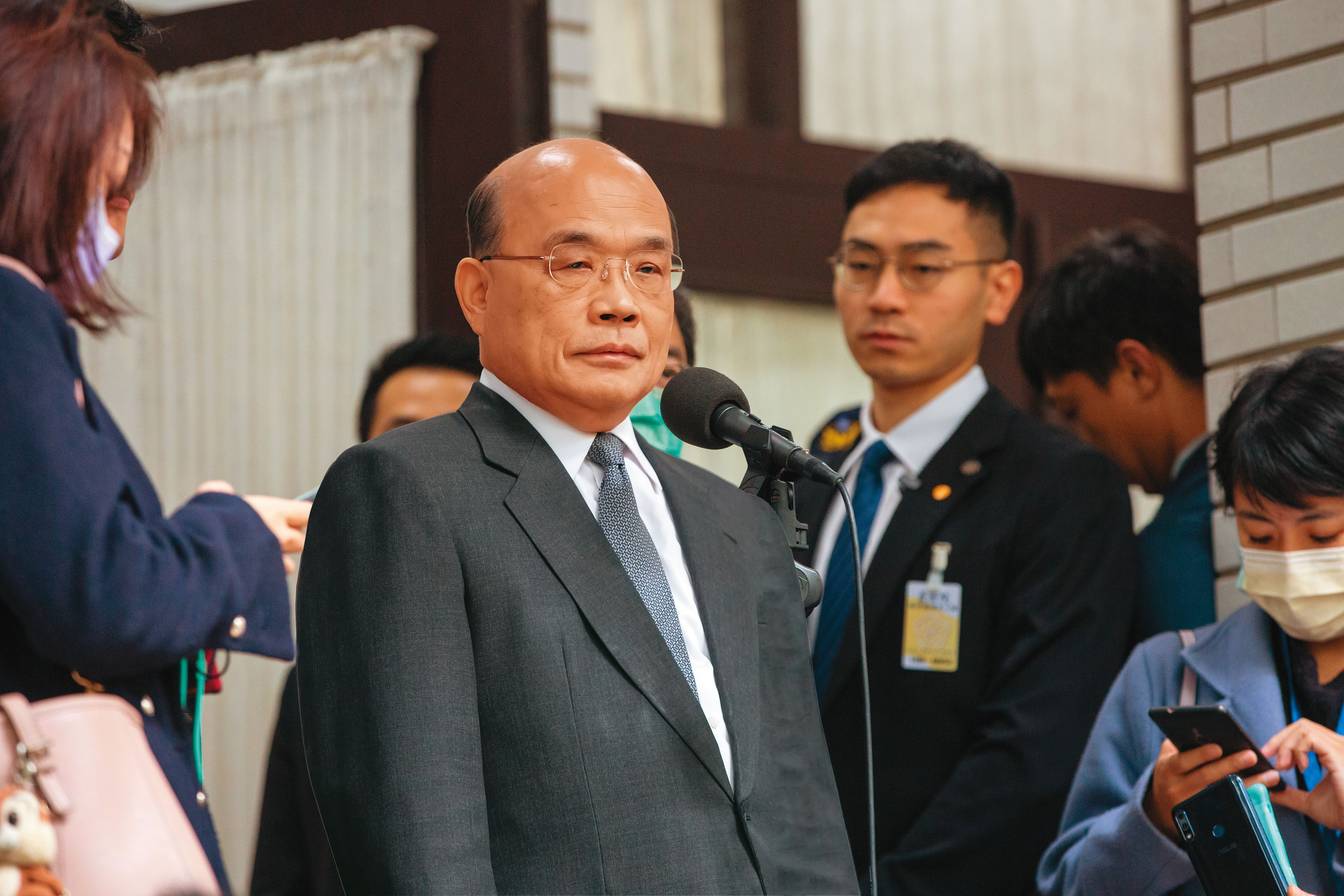 行政院長蘇貞昌在裴洛西離台後,要求各部會對於資安系統進行改進以防再有漏洞遭中國網軍攻擊。