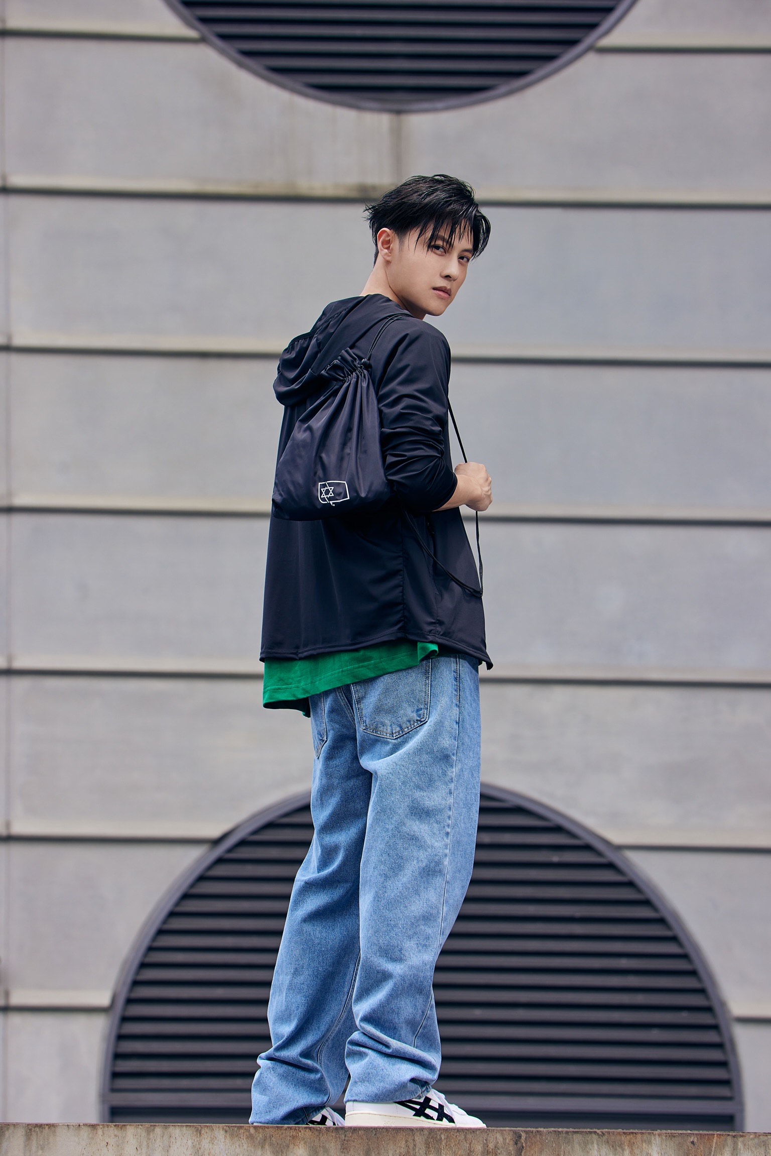 王子推出防曬外套第一個月就創下百萬業績。（CHECK2CHECK提供）