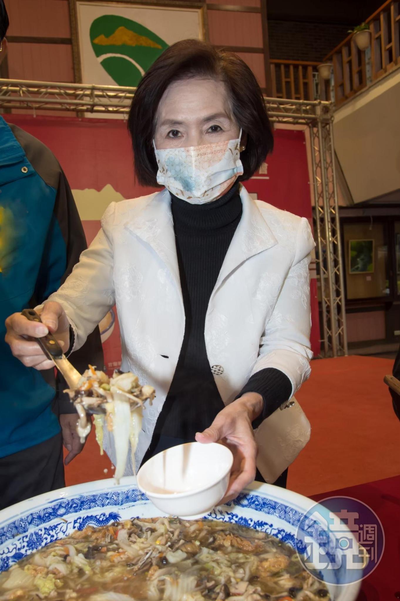林姿妙縣長感謝宜蘭觀光飲食業者在疫情期間的辛苦，表示縣府會與大家站在一起。