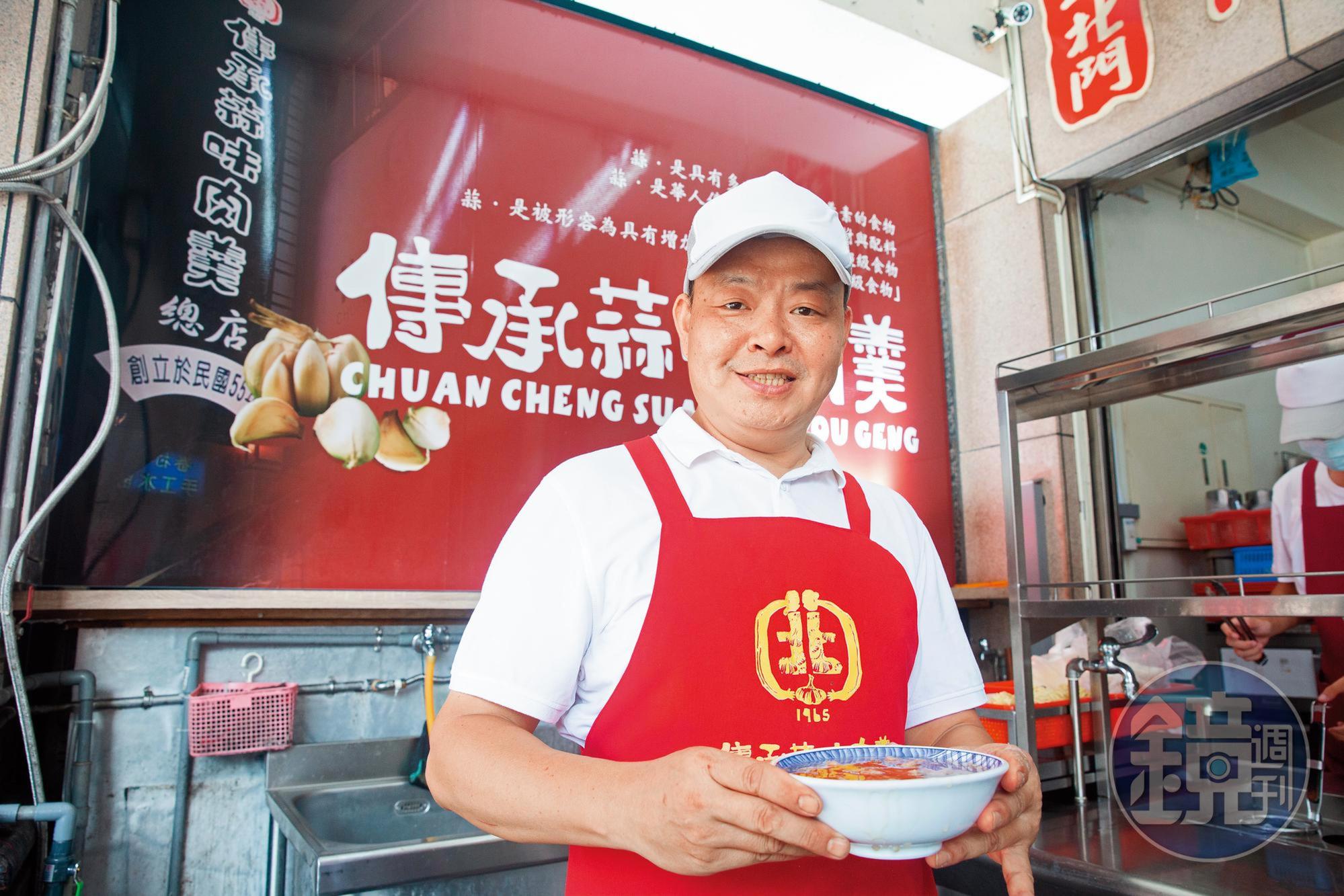 老闆張良汕對肉羹研究頗深，堅持肉羹口感和製程。