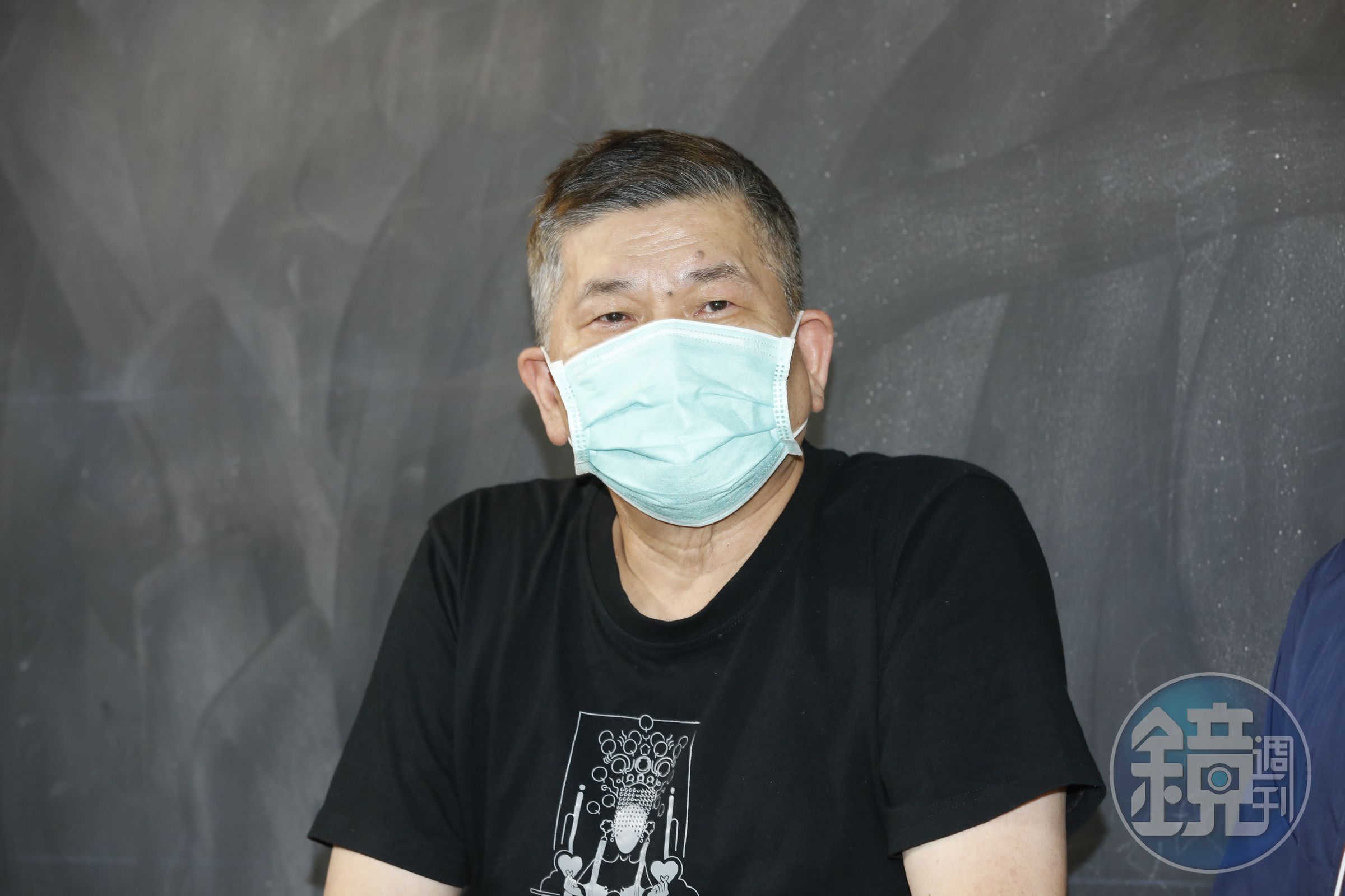 澎恰恰坦言向30親友借錢，粗估近1500萬元債務要還。