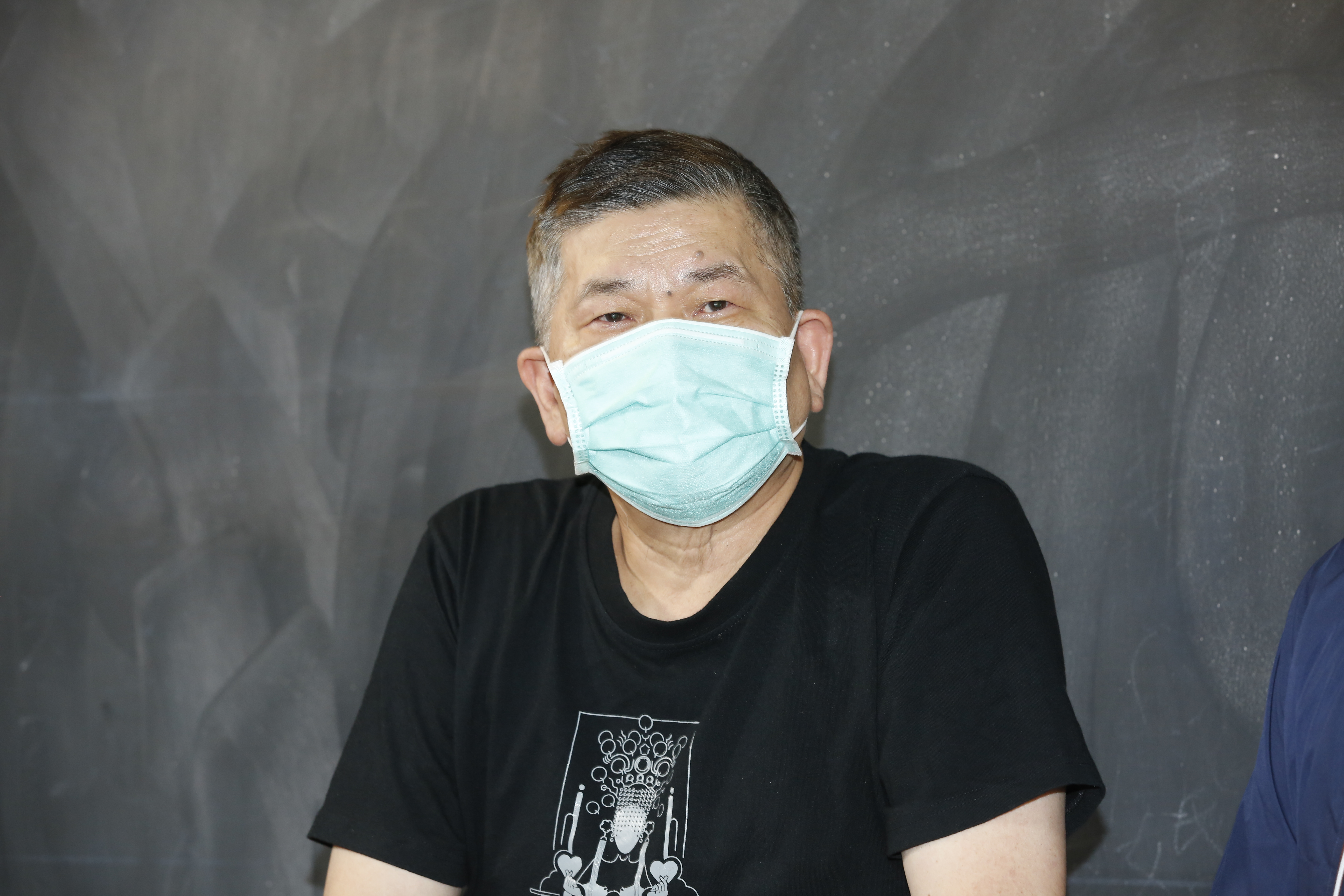 澎恰恰坦言向30親友借錢，粗估近1500萬元債務要還。