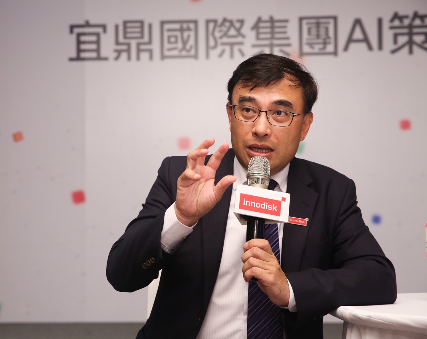 宜鼎國際董事長簡川勝表示，宜鼎集團自2017年發展AIoT以來，已累積全球上千餘成功案例，AI相關業務目前已經貢獻宜鼎營收超過10％。