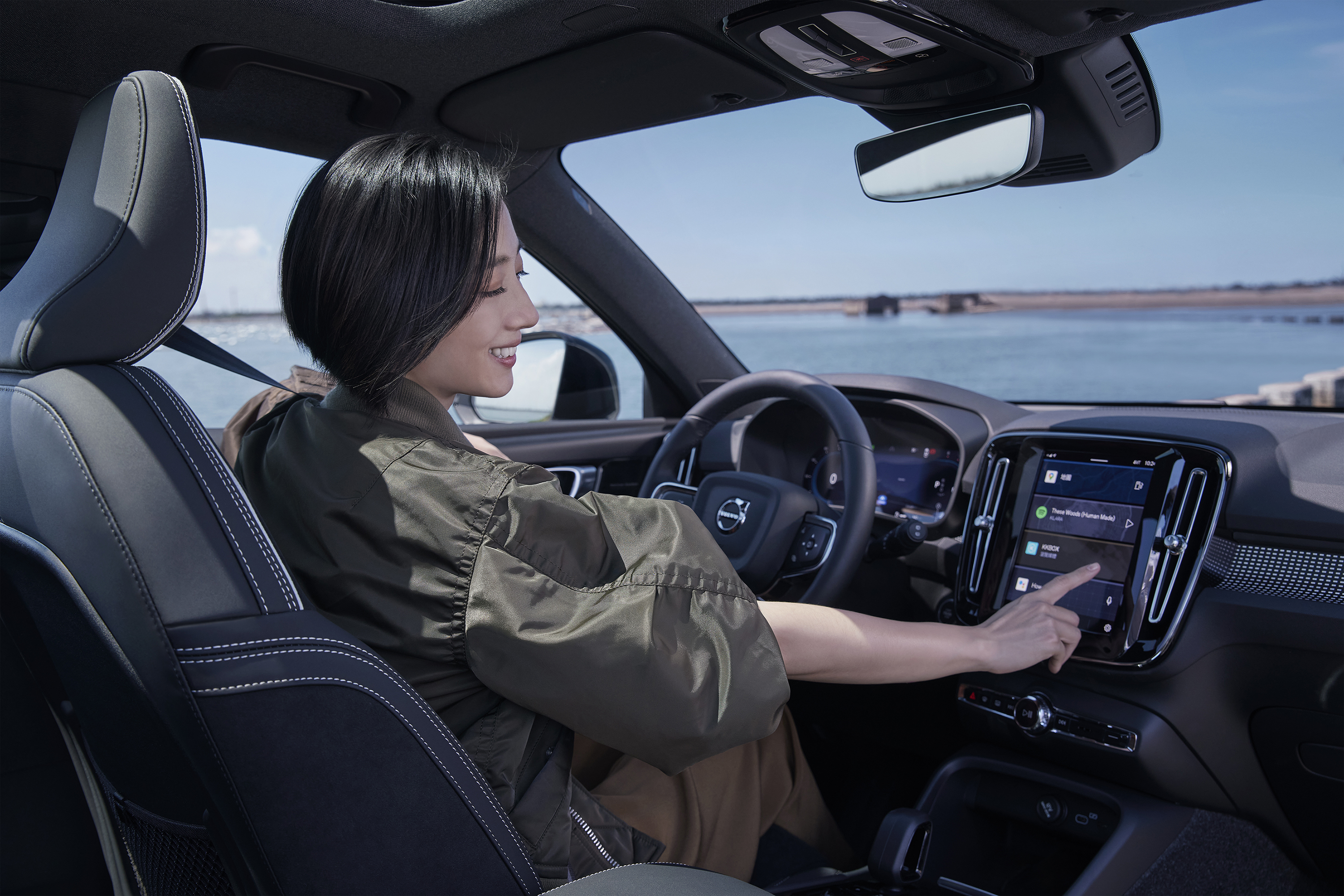 桂綸鎂連續3年為汽車代言，曾讓首批代言車款快速完銷，可見其吸金魅力。（國際富豪汽車提供）