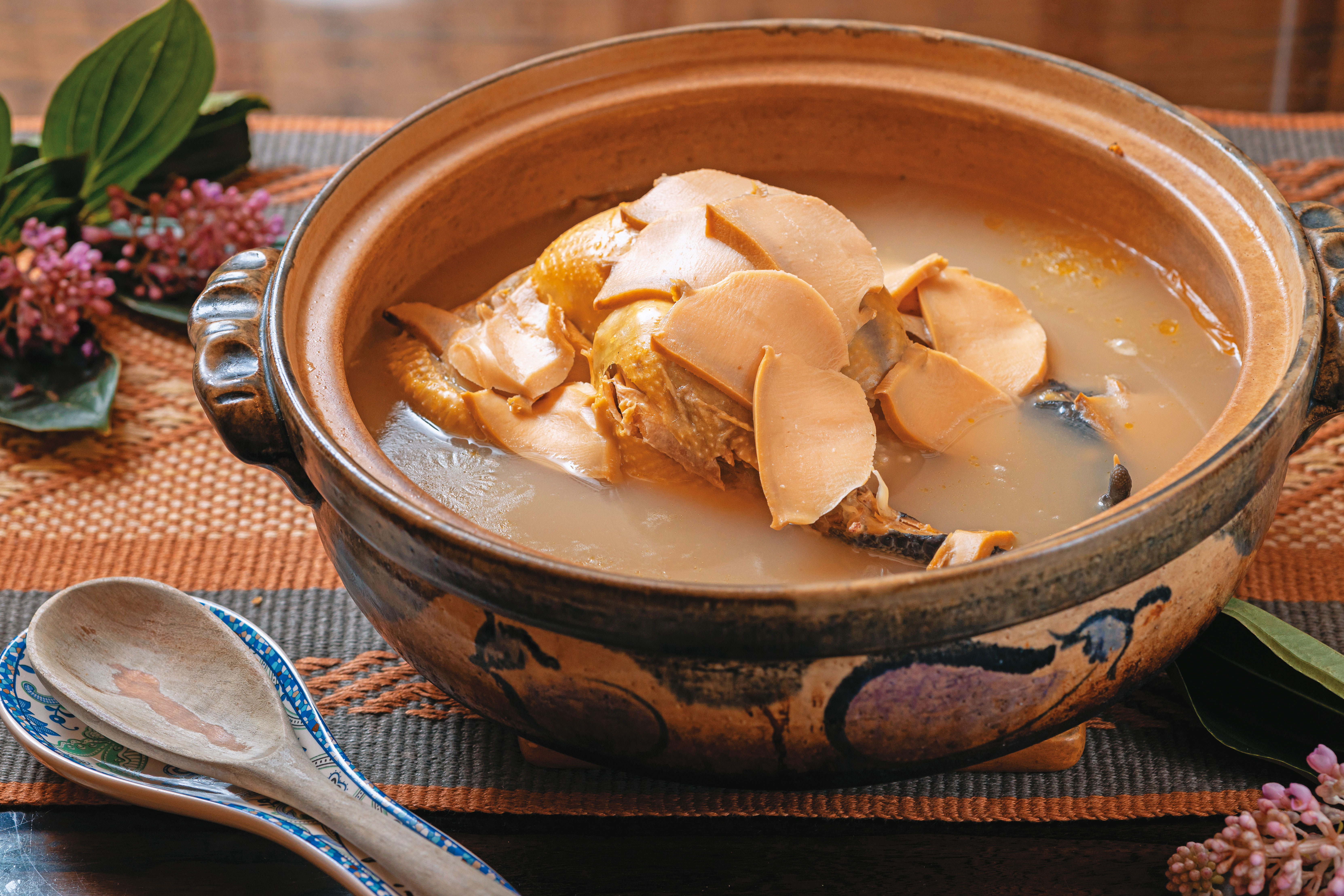 【鏡書摘】《裴社長廚房手記2》八之六　鮑魚糯米雞