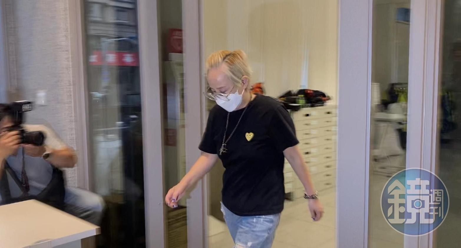 藝人李明依（圖）是王瞳與艾成的教友，意外傳出後陪伴王瞳作筆錄。