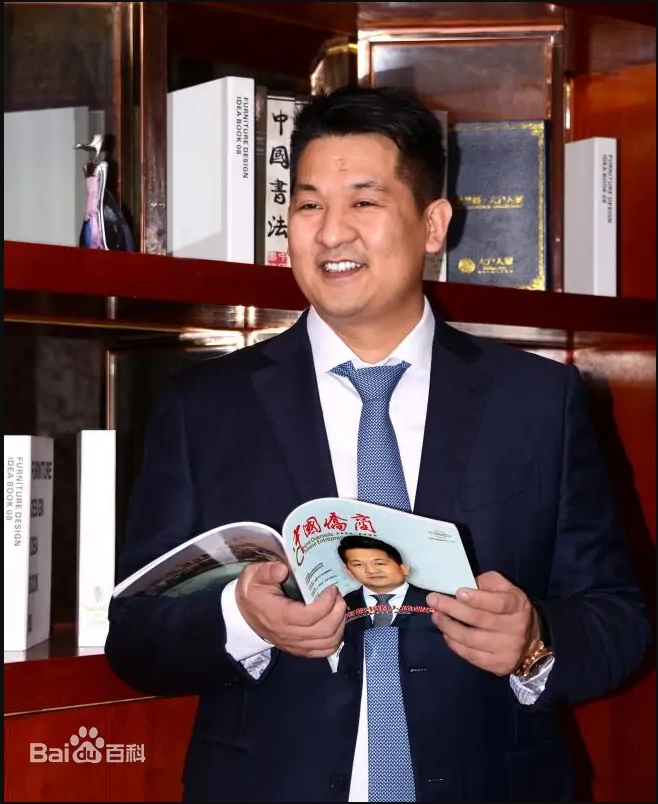 據悉佘志江當年僅帶了「4萬元人民幣」就飛到菲律賓馬尼拉,僅2年就累積不少財富! (圖片來源:百度百科)