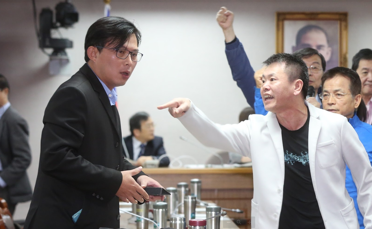 遭黃國昌（左）指控炒地皮，林為洲（右）表示將對黃提出告訴。（本刊資料照）