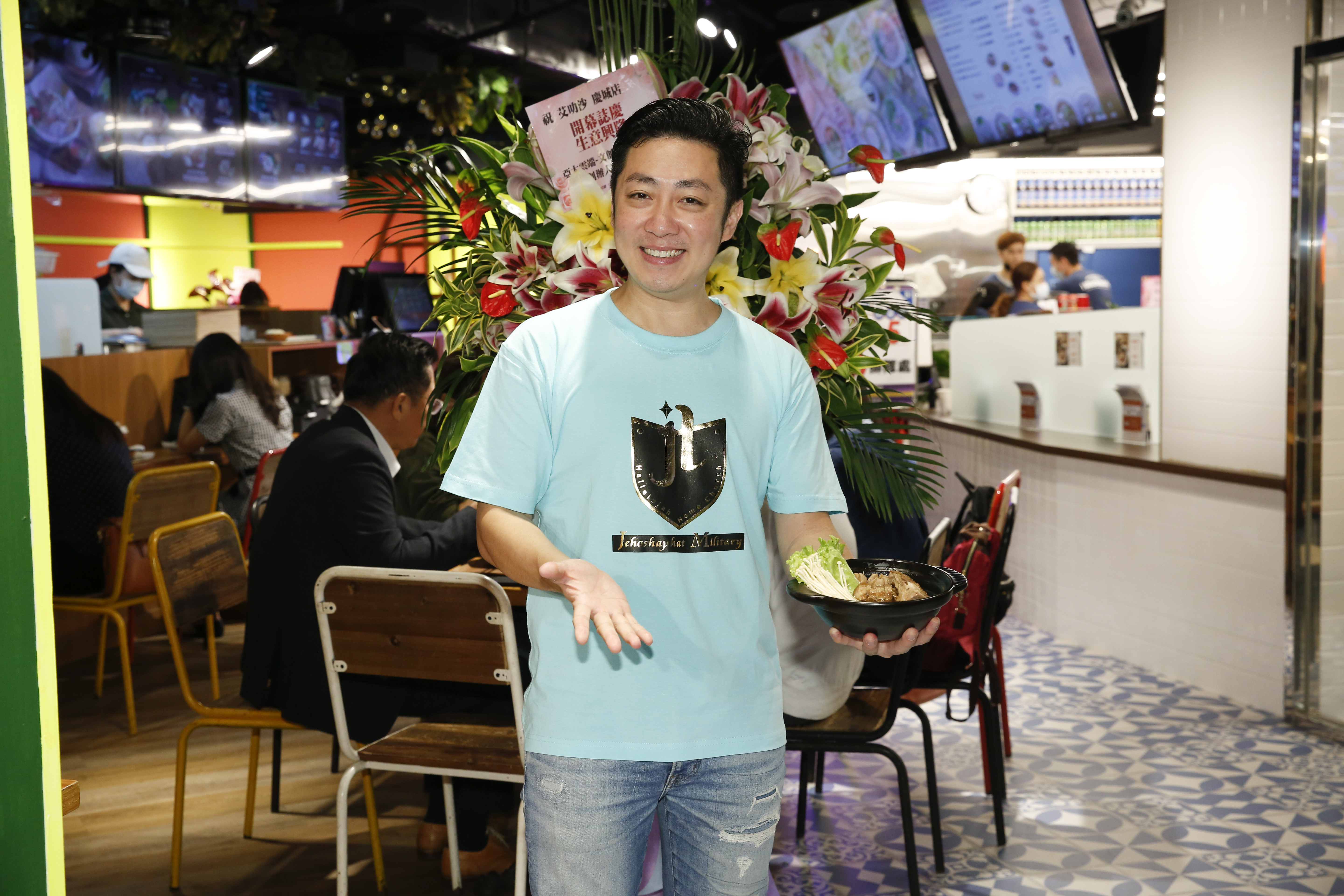 艾成開店分享家鄉味「艾叻沙」，但受疫情影響，目前只剩2020年開幕的慶城店。（本刊資料照）
